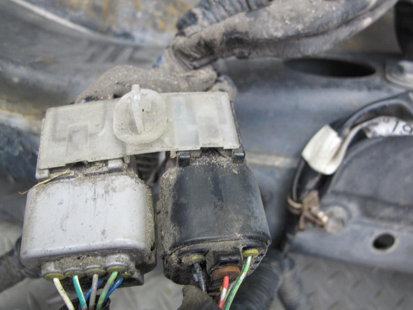 2003-2004 Lexus UZJ100L LX470 Rear Cradle Crossmember Frame