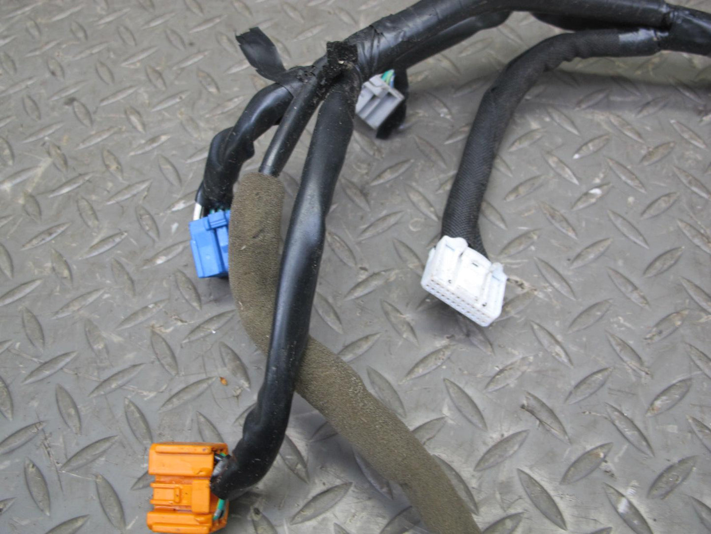 2003-2004 Lexus UZJ100L LX470 Rear Cradle Crossmember Frame