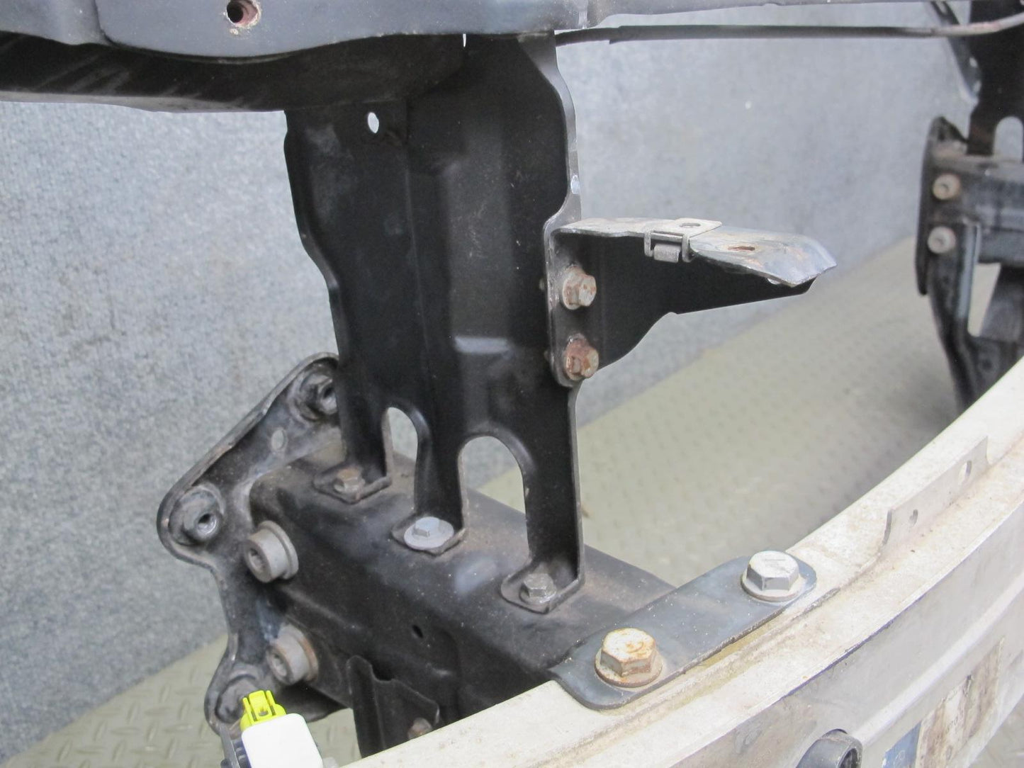 07-09 Mercedes W221 S-class Front Bumper Reinforcement Radiator Support Bar OEM