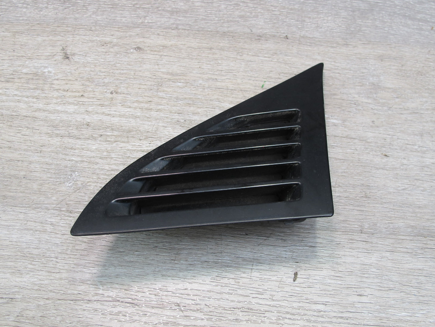 91-95 Toyota SW21L MR2 Set of 2 Rear Quarter Window Air Vent Grille OEM