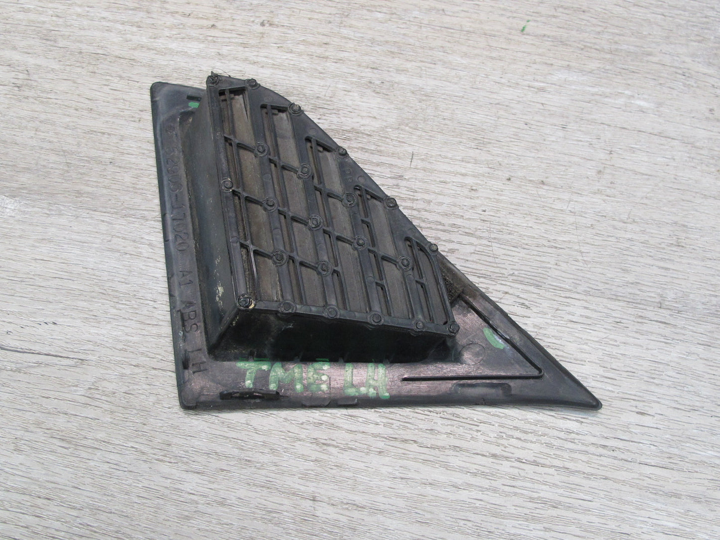 91-95 Toyota SW21L MR2 Set of 2 Rear Quarter Window Air Vent Grille OEM