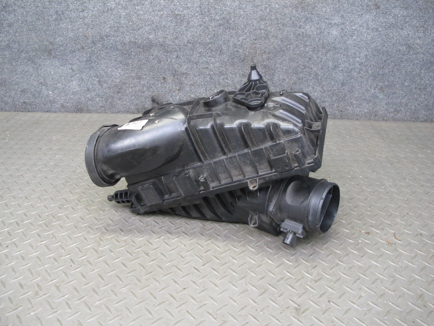 2013-2017 Range Rover L405 5.0L Supercharged Air Cleaner Filter Box w Sensor