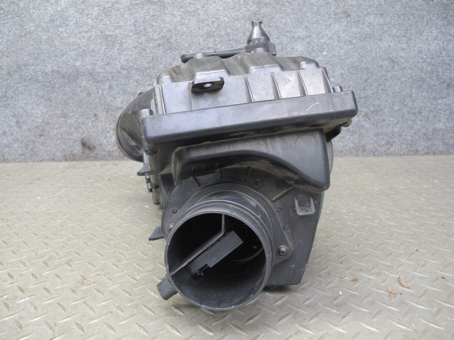 2013-2017 Range Rover L405 5.0L Supercharged Air Cleaner Filter Box w Sensor