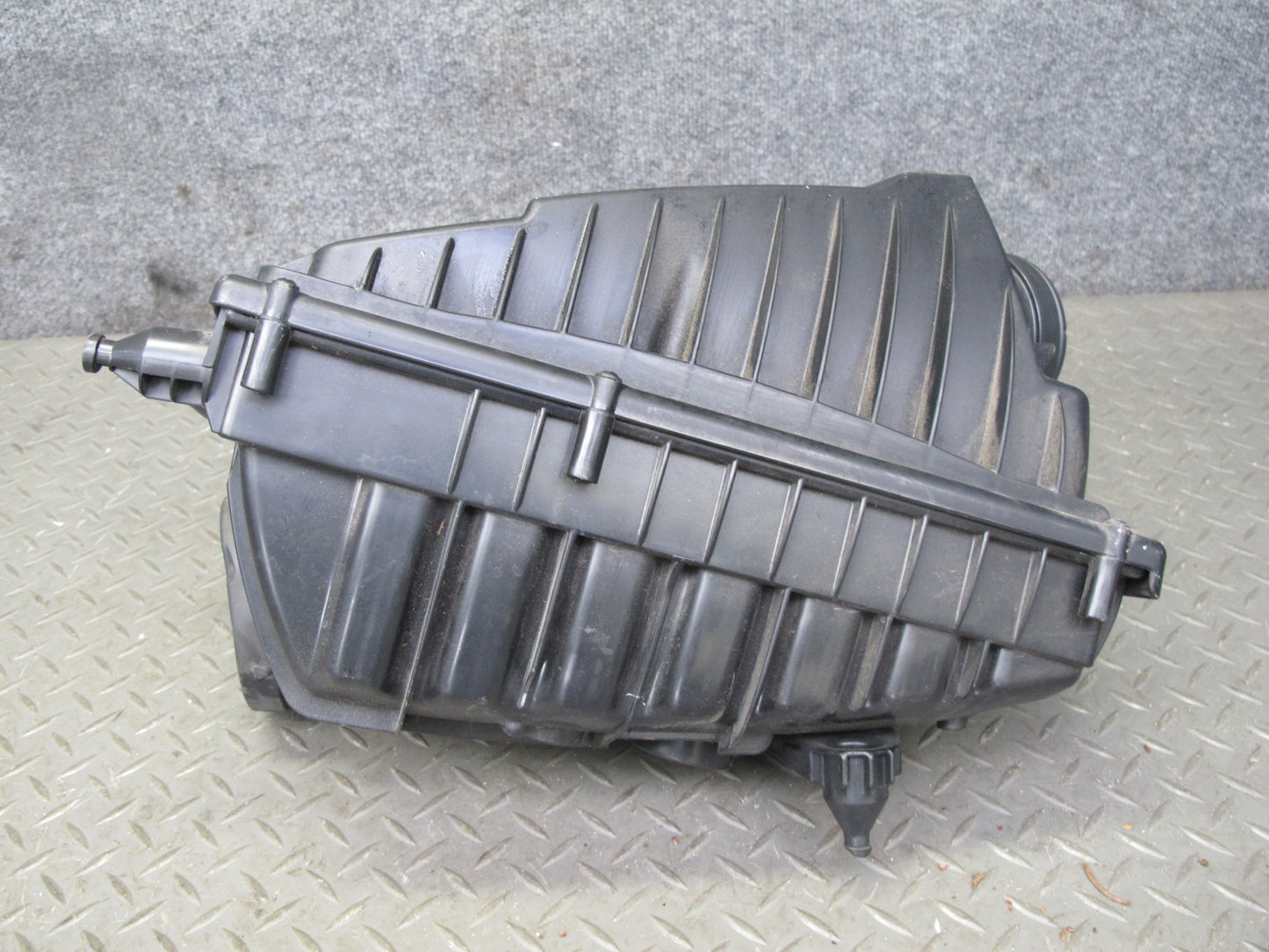 2013-2017 Range Rover L405 5.0L Supercharged Air Cleaner Filter Box w Sensor