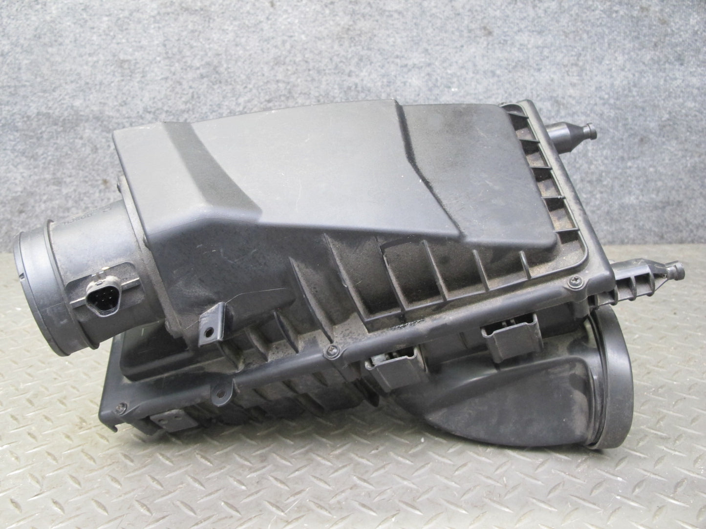 2013-2017 Range Rover L405 5.0L Supercharged Air Cleaner Filter Box w Sensor