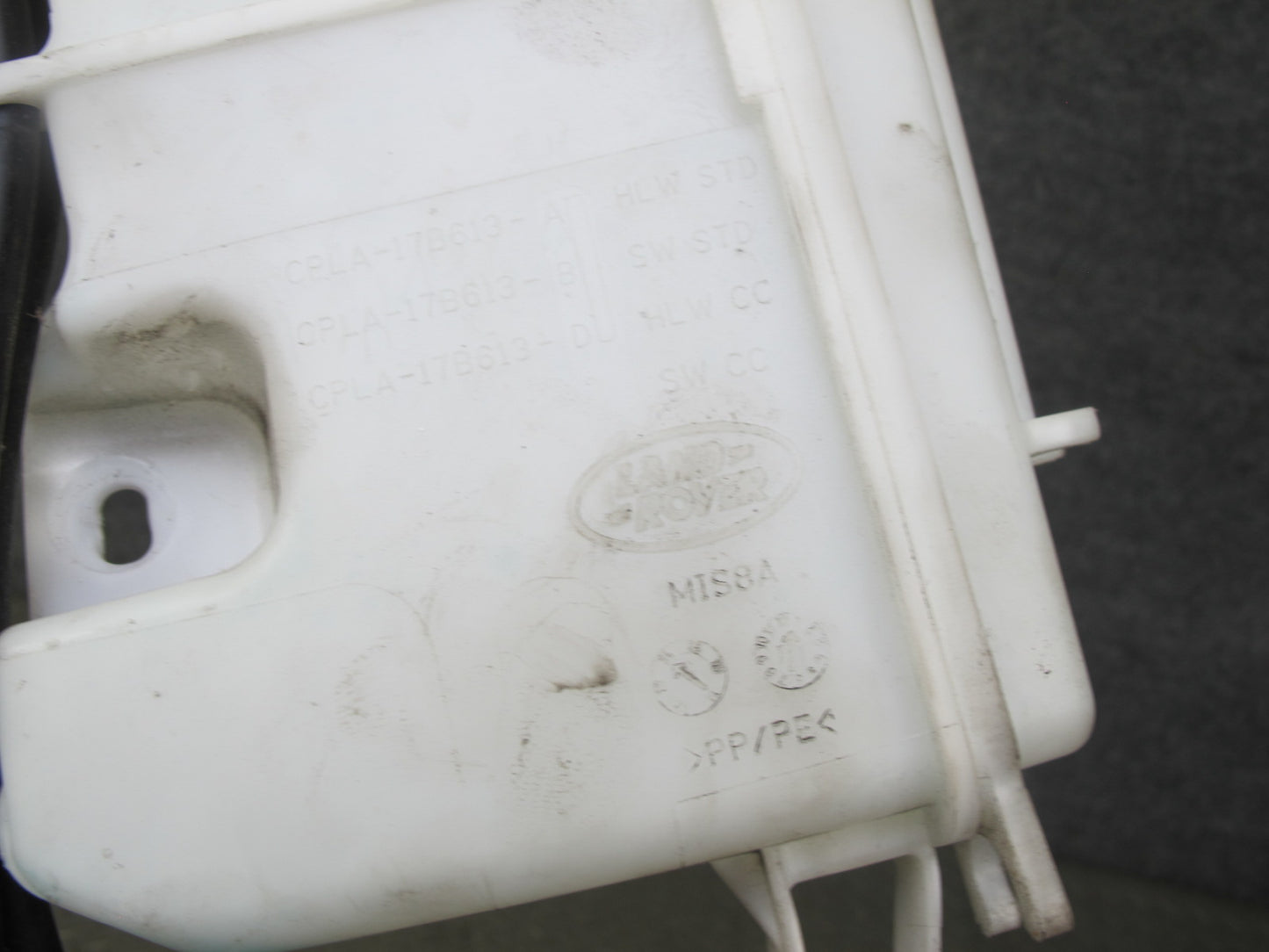 2013-2019 Land Range Rover L405 Windshield Washer Fluid Reservoir Tank w Pump