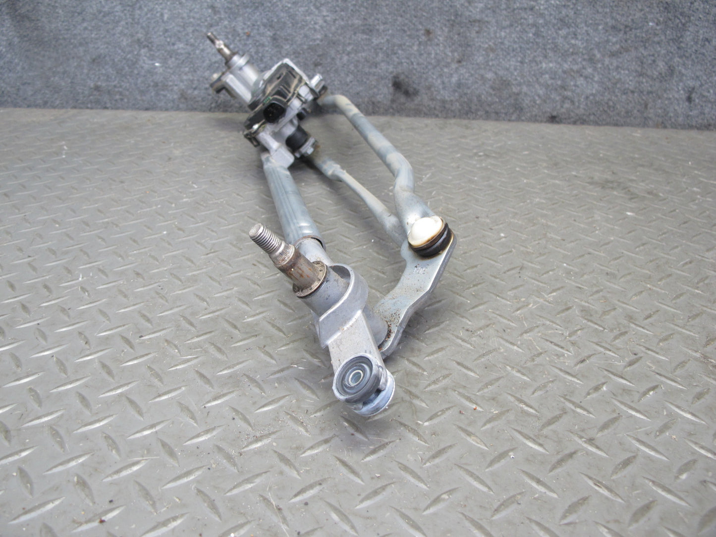 2013-2017 Land Range Rover L405 Windshield Wiper Transmission Linkage w Motor