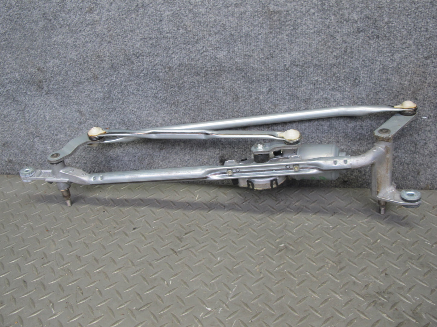2013-2017 Land Range Rover L405 Windshield Wiper Transmission Linkage w Motor