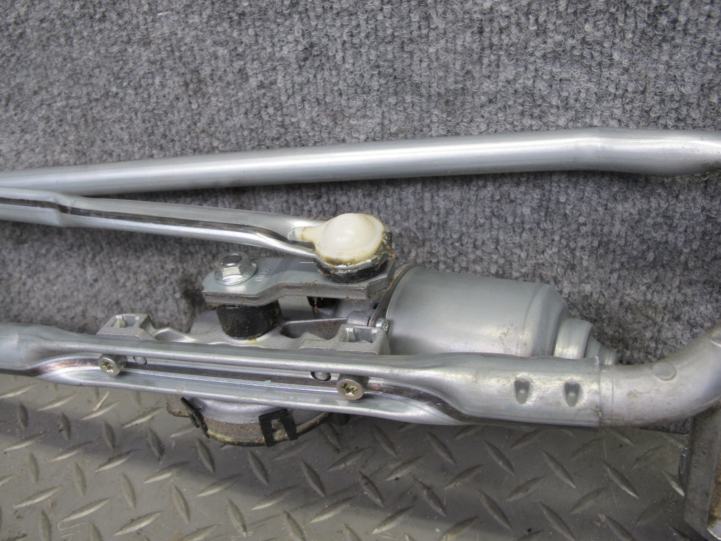 2013-2017 Land Range Rover L405 Windshield Wiper Transmission Linkage w Motor