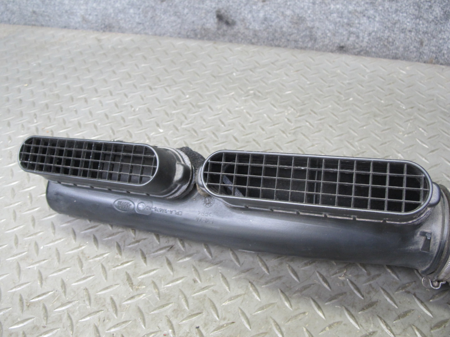 2013-2017 Range Rover L405 5.0 Supercharged Air Intake Hose Duct Pipe Line
