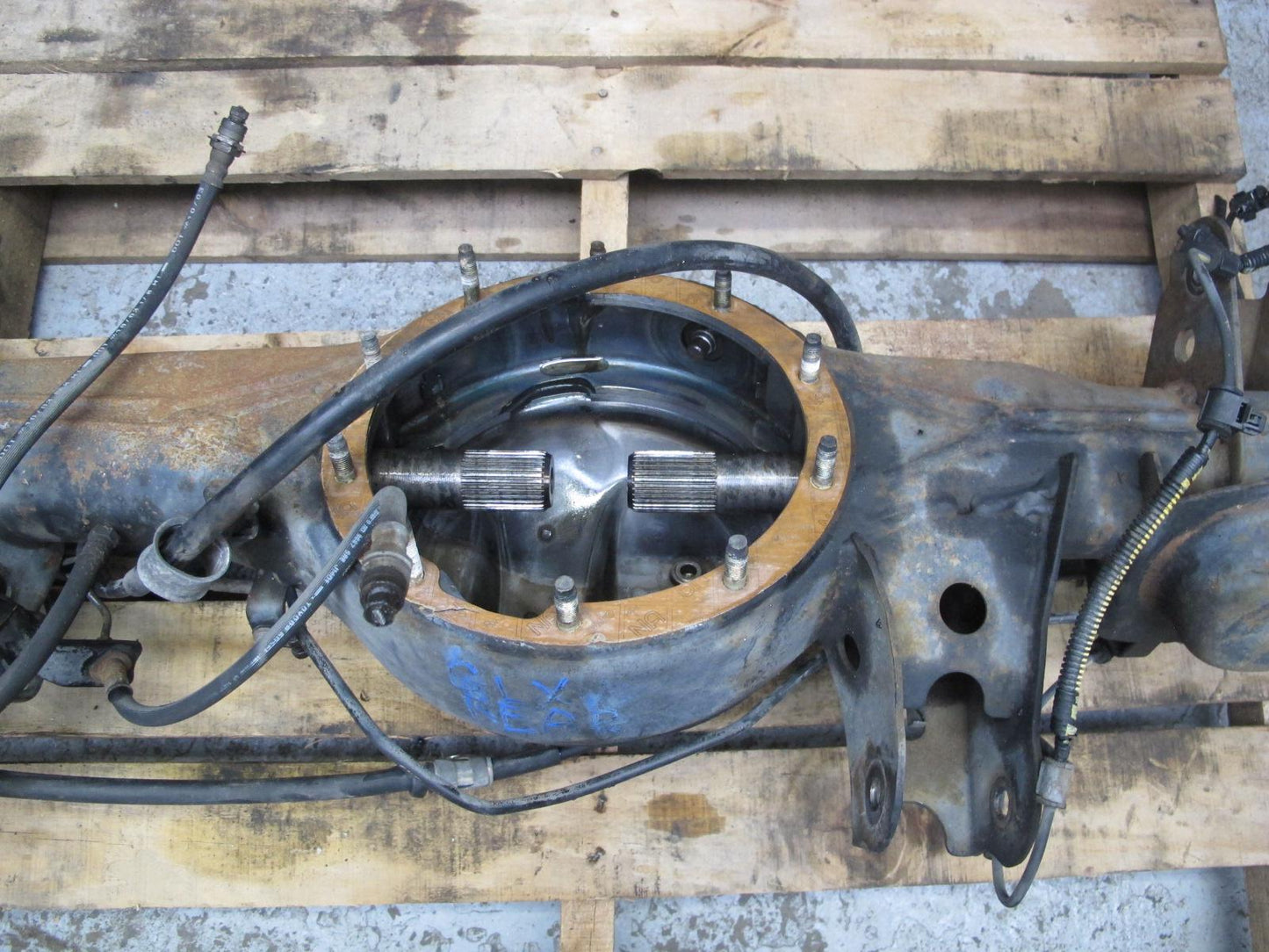 2003-2007 Lexus J100 LX470 4WD Rear Suspension Axle Shaft Brake Caliper Assembly