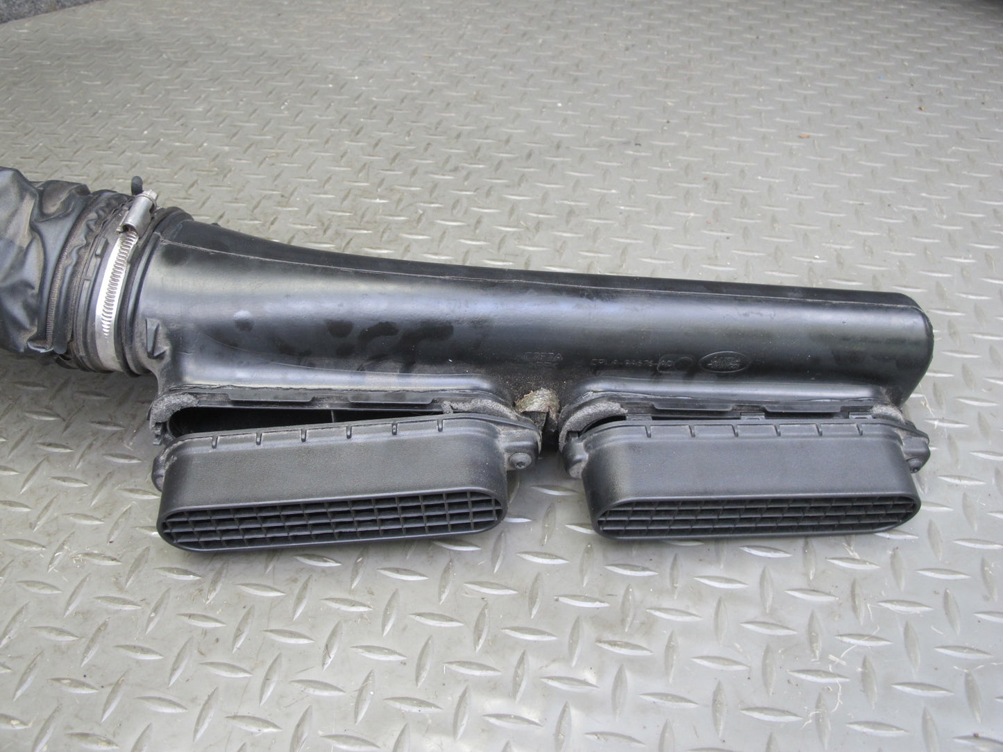 2013-2017 Range Rover L405 5.0 Supercharged Air Intake Hose Duct Pipe Line
