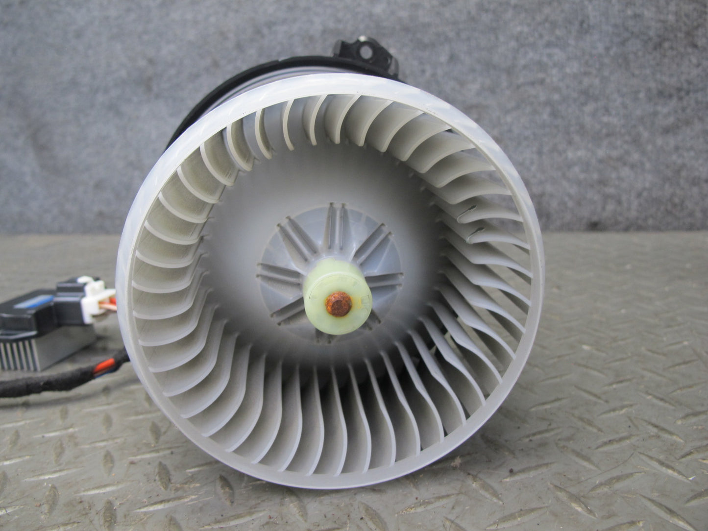 2013-2022 Land Range Rover L405 Rear A/C Heater Blower Motor Fan w Resistor