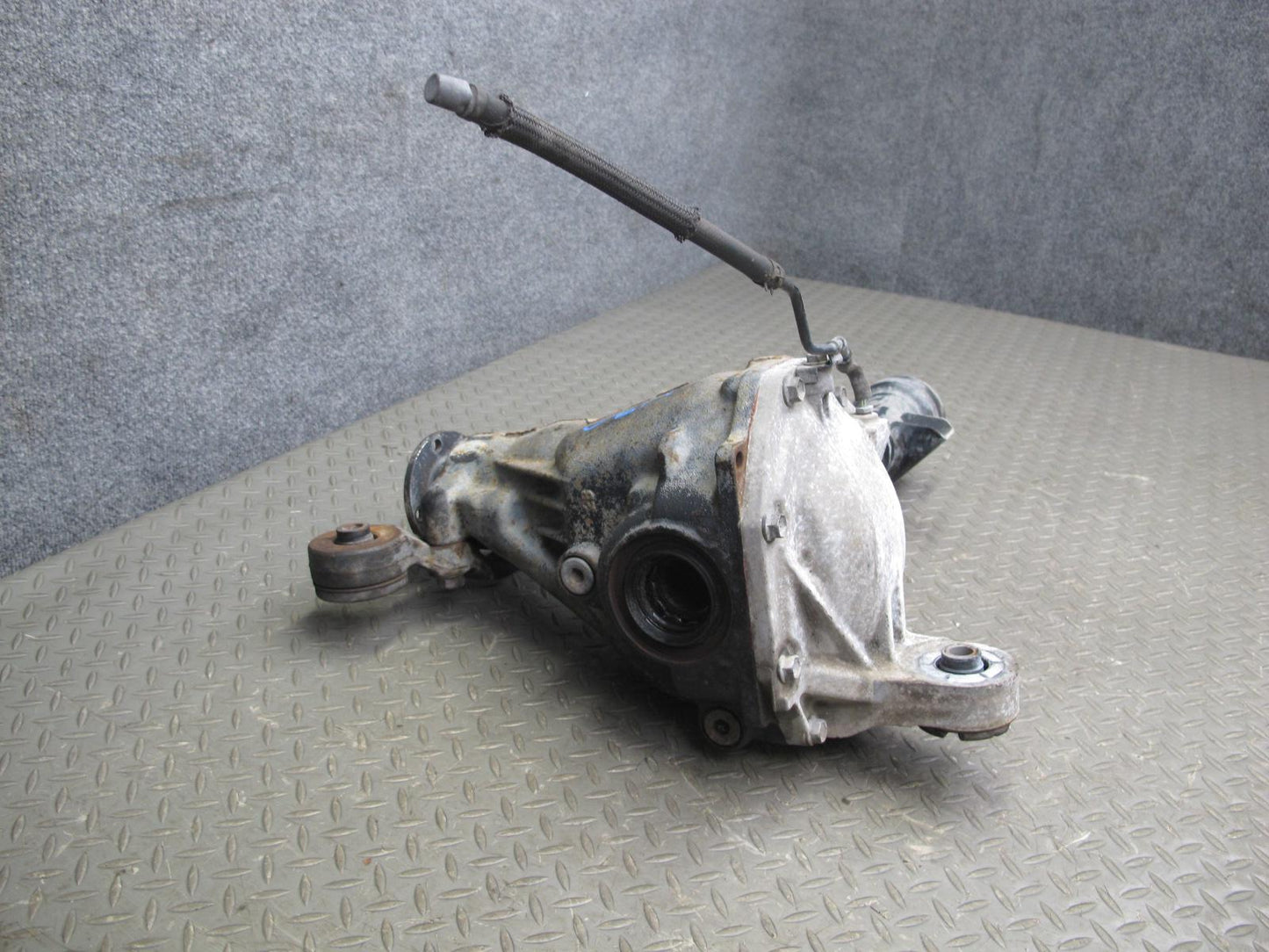 2003-2007 Lexus J100 LX470 4WD Front Differential Axle Carrier 4.10 Ratio