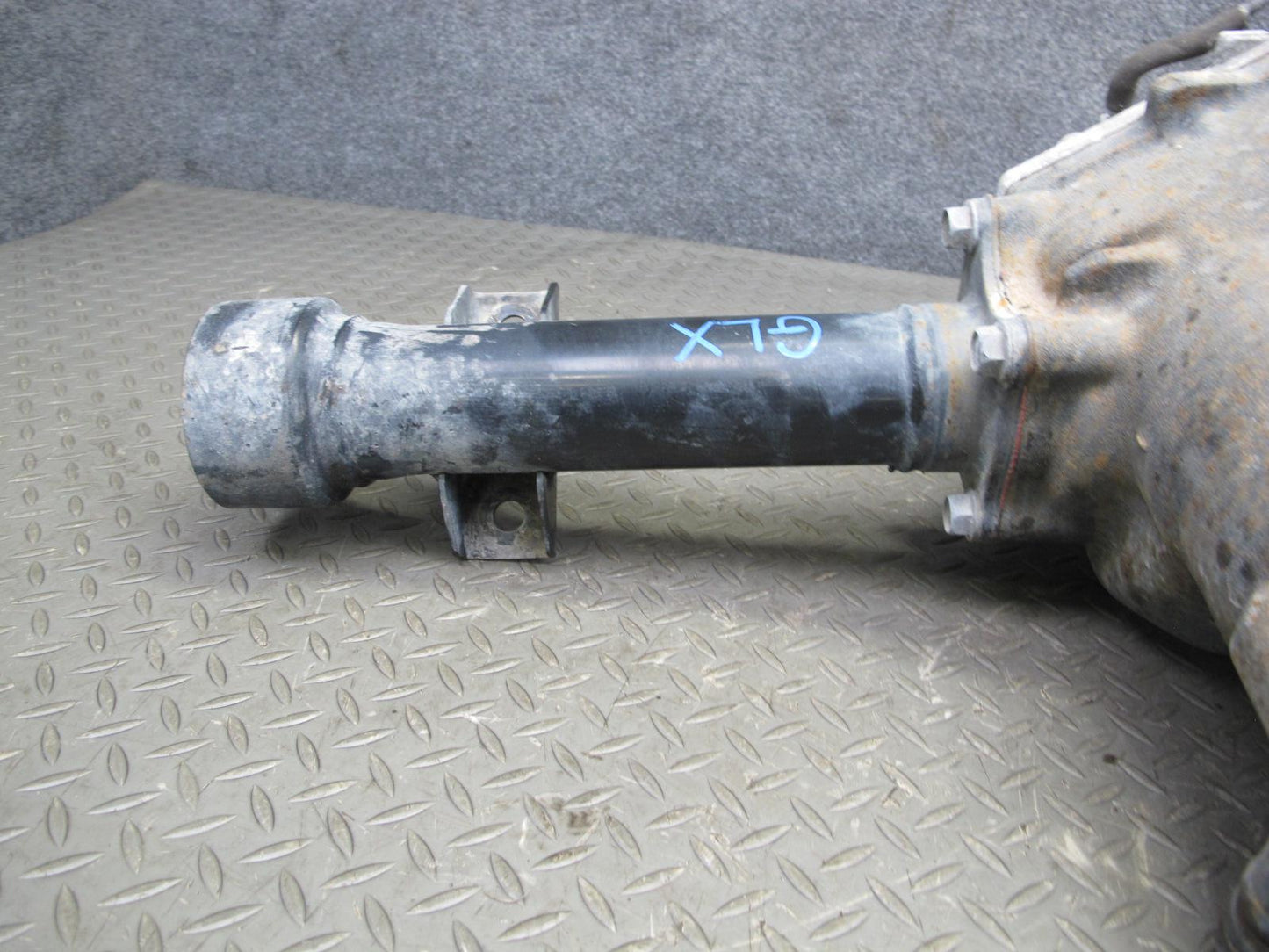 2003-2007 Lexus J100 LX470 4WD Front Differential Axle Carrier 4.10 Ratio
