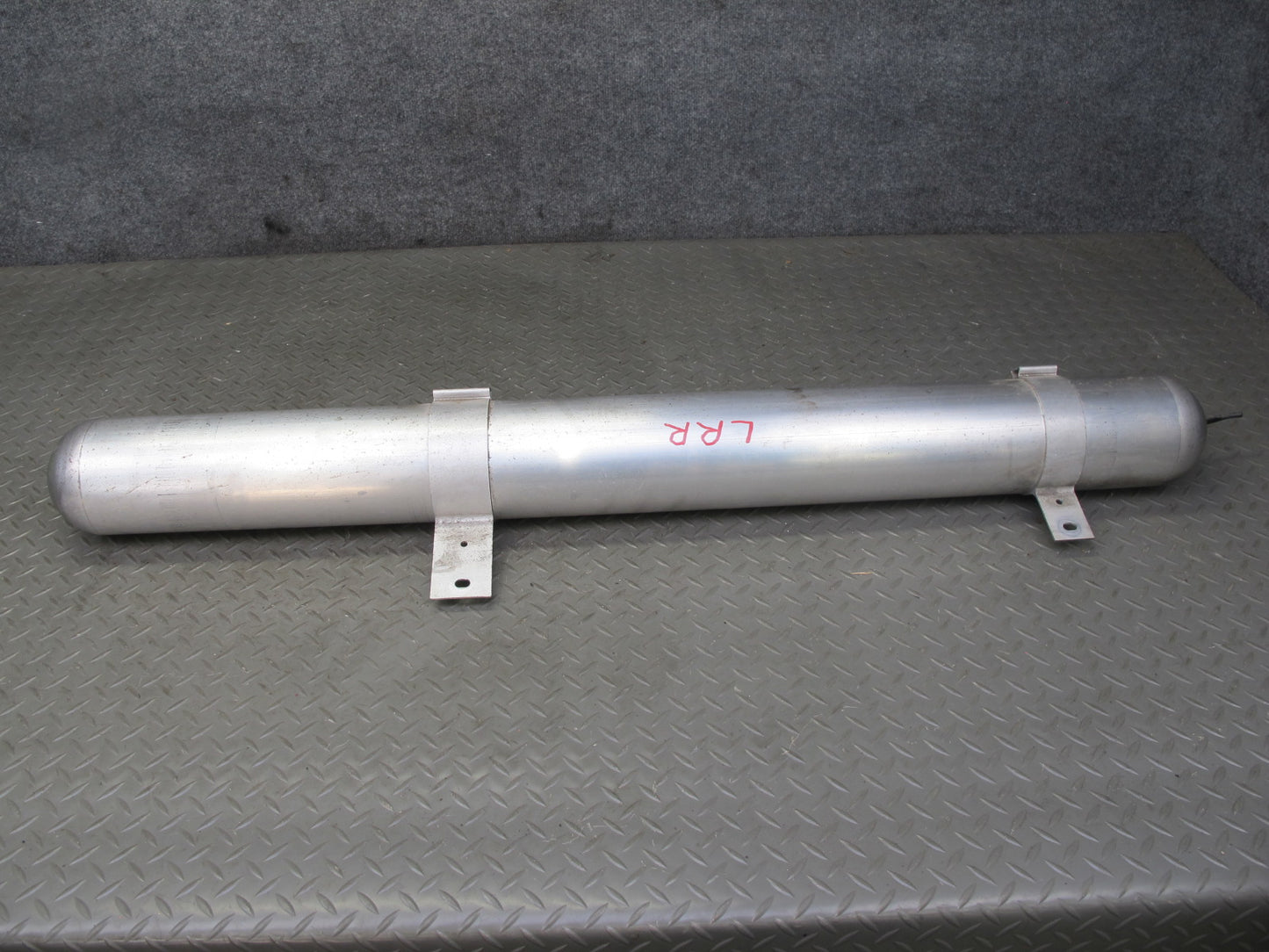 2013-2017 Land Range Rover L405 Air Suspension Reservoir Tank Accumulator