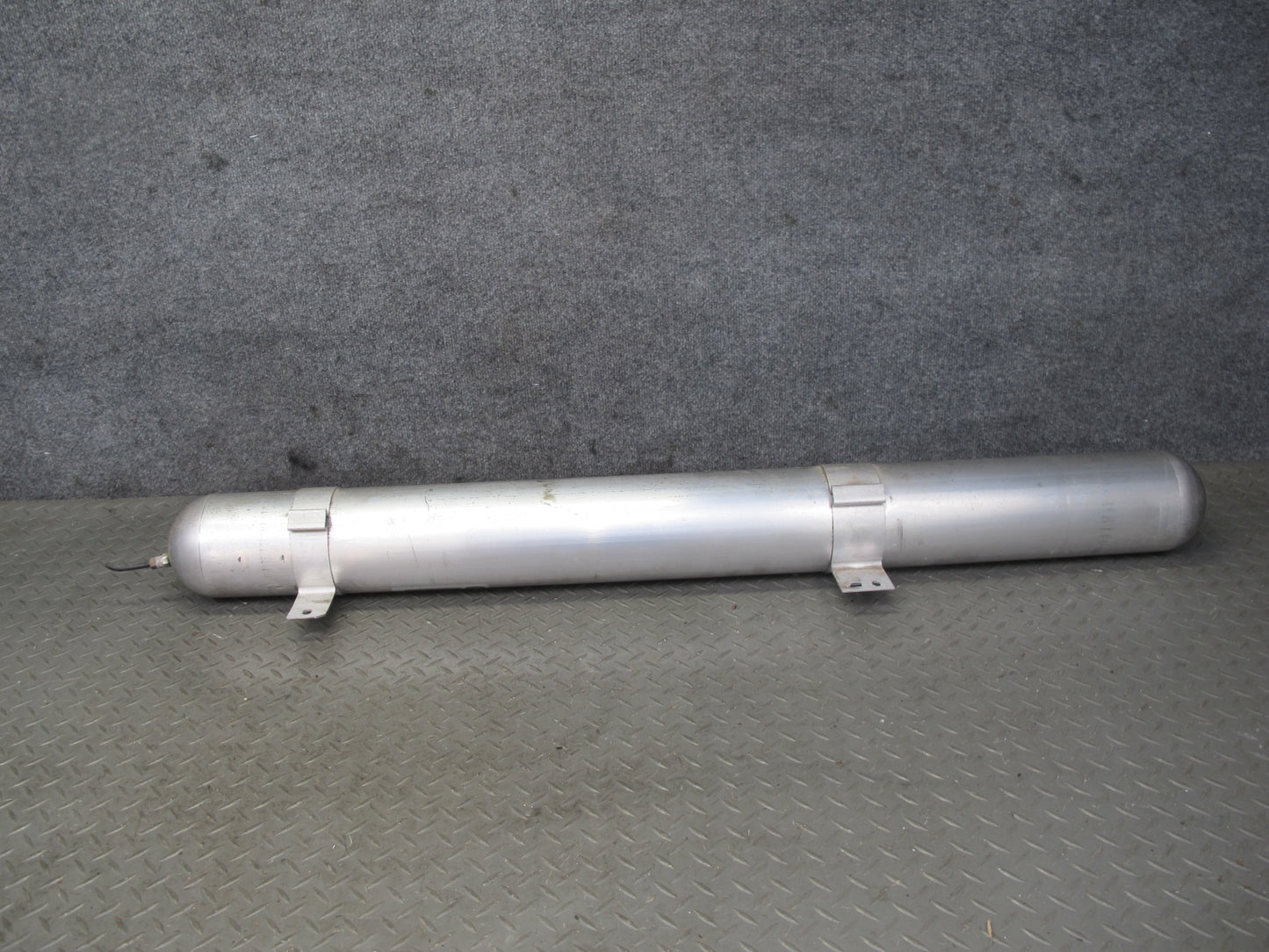2013-2017 Land Range Rover L405 Air Suspension Reservoir Tank Accumulator
