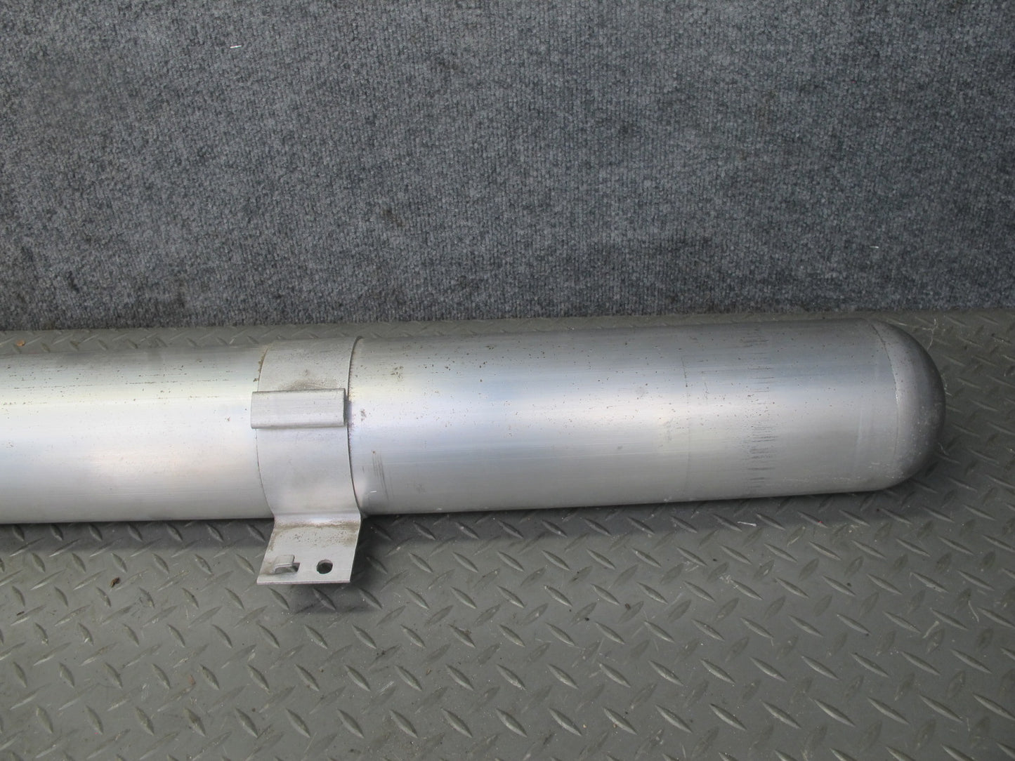2013-2017 Land Range Rover L405 Air Suspension Reservoir Tank Accumulator