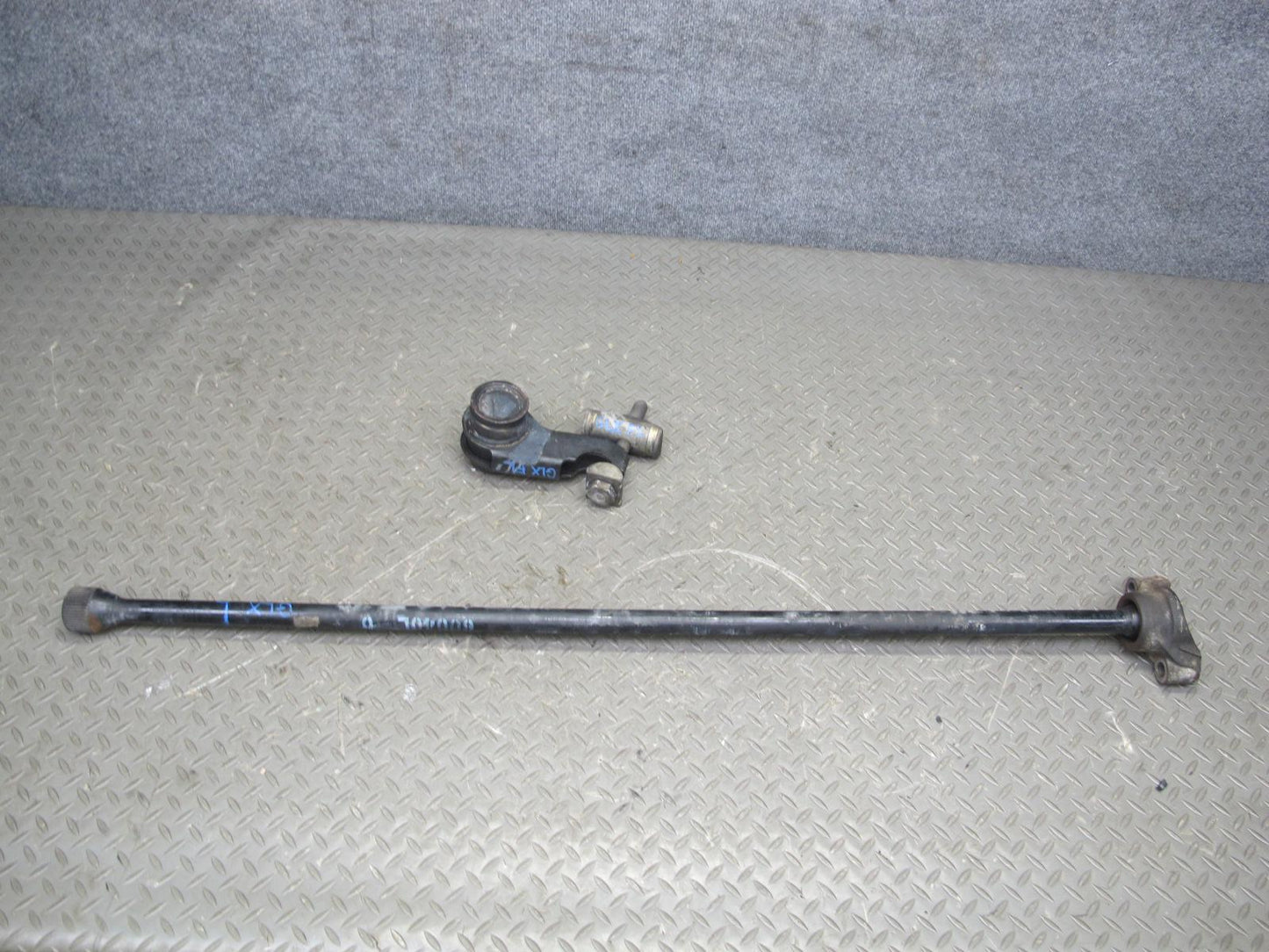 1998-2007 Lexus J100 LX470 Left Driver Side Suspension Torsion Bar Assembly