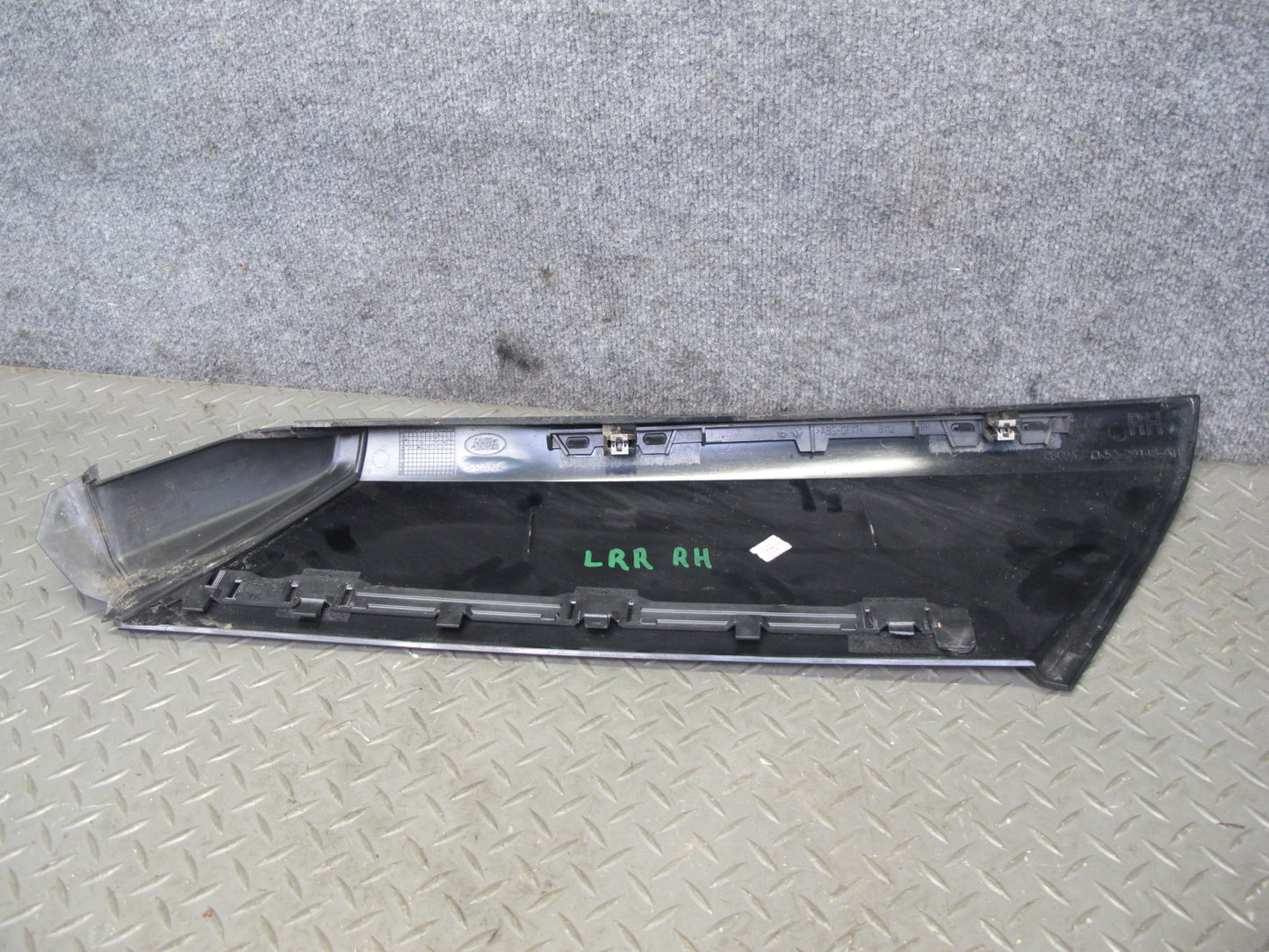 2013-2017 Land Range Rover L405 Rear Exterior D Pillar Trim Molding Set of 2