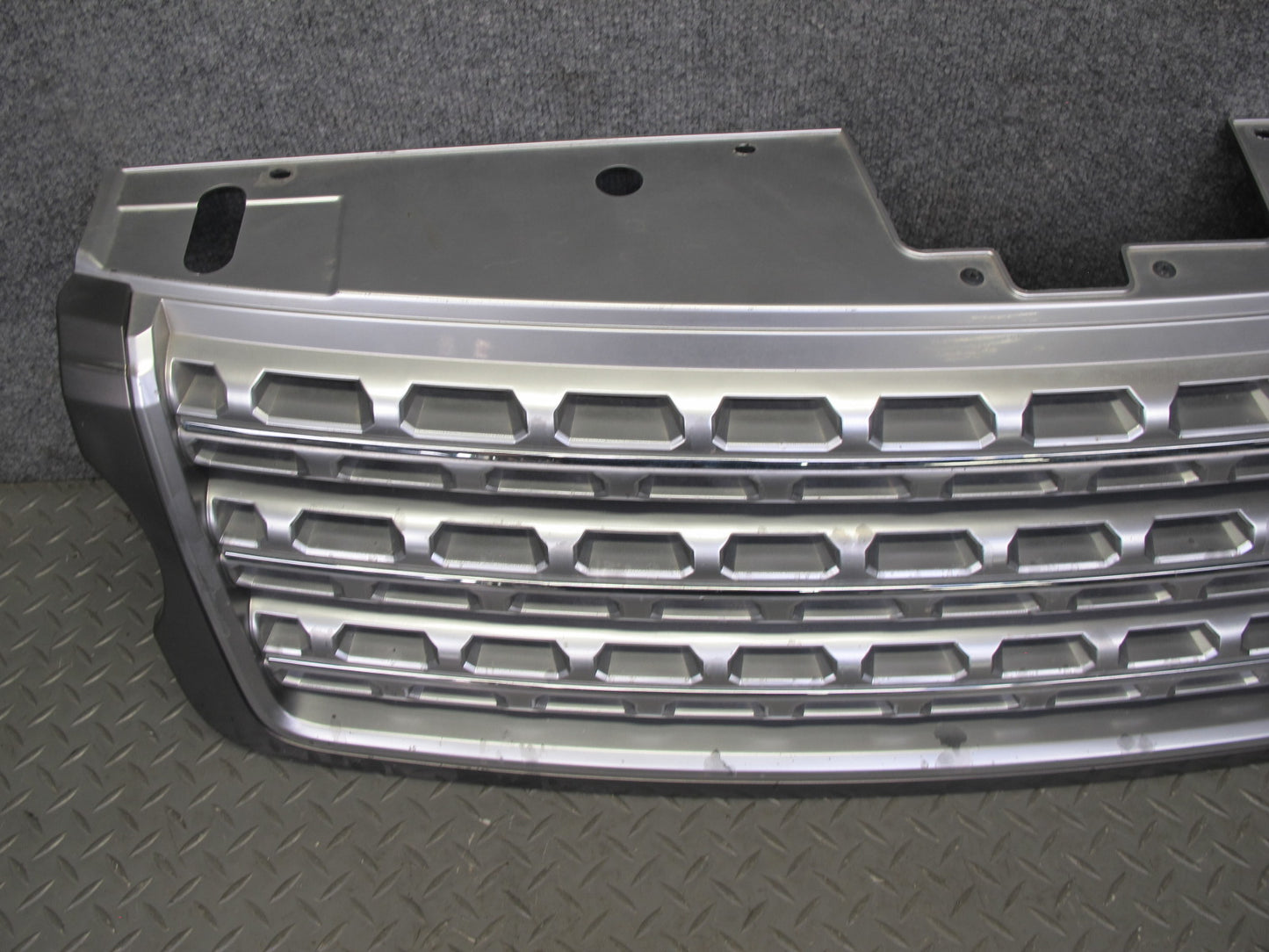 2013-2017 Land Range Rover L405 Front Radiator Grille w Emblem