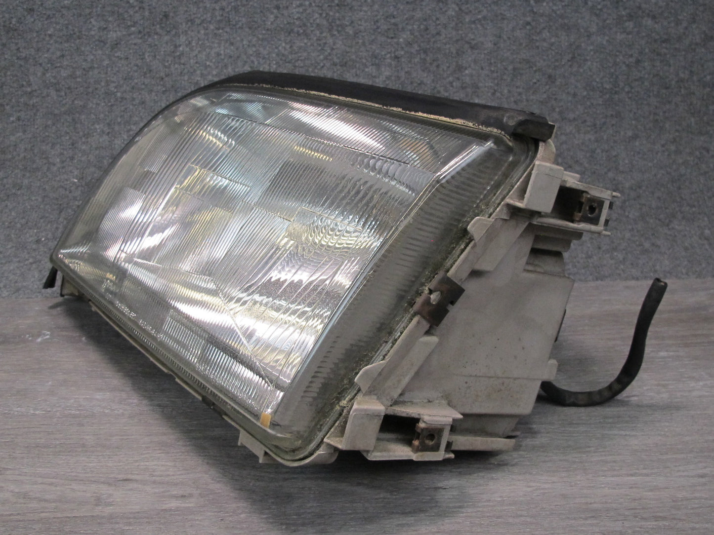 95-99 Mercedes W140 Sedan Set of 2 Front Left & Right Halogen Headlight Lamp OEM