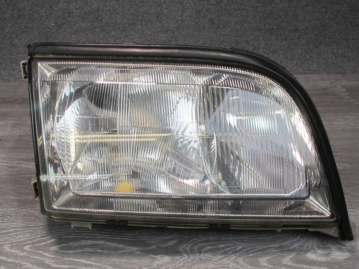 95-99 Mercedes W140 Sedan Set of 2 Front Left & Right Halogen Headlight Lamp OEM