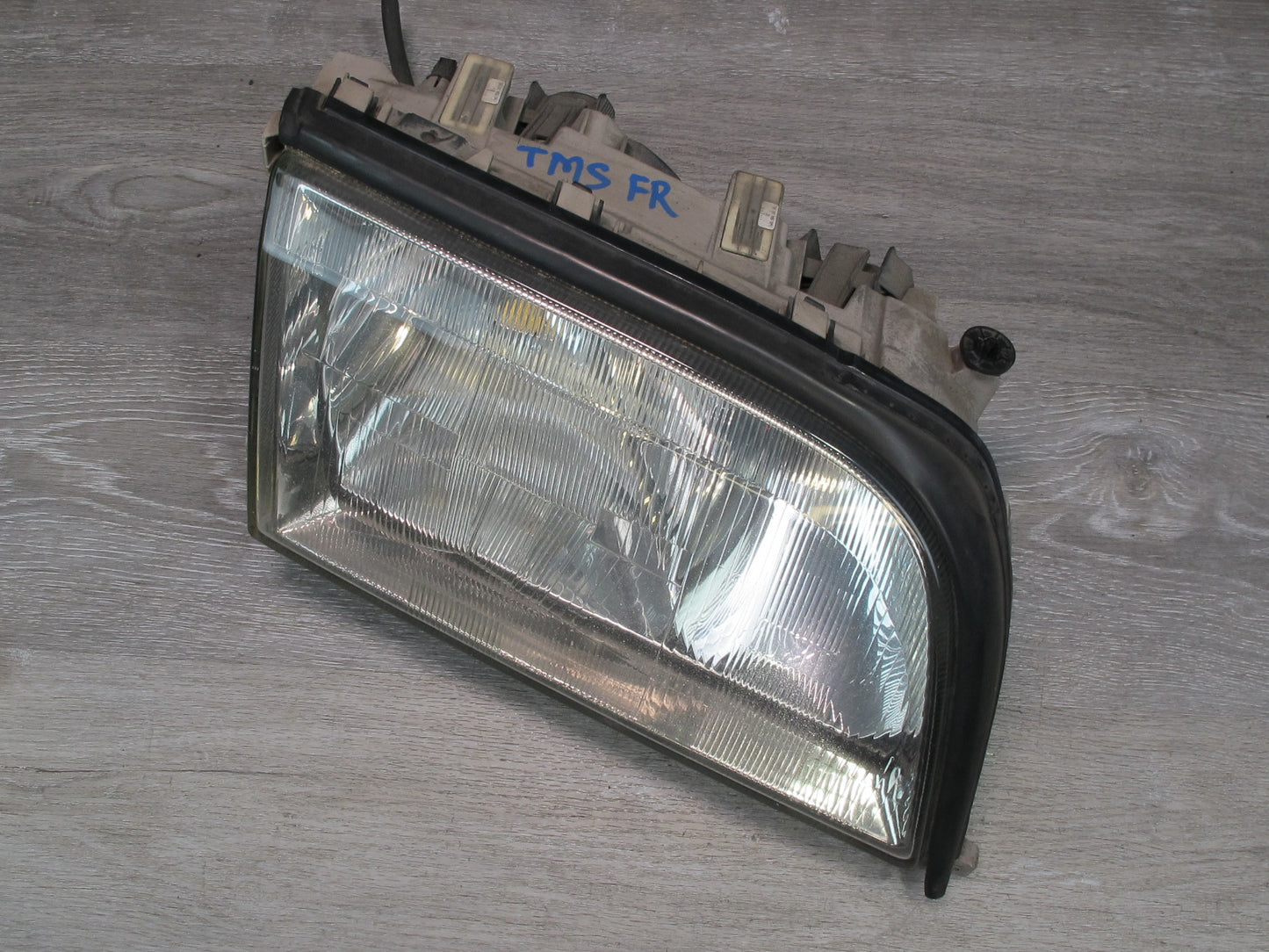 95-99 Mercedes W140 Sedan Set of 2 Front Left & Right Halogen Headlight Lamp OEM
