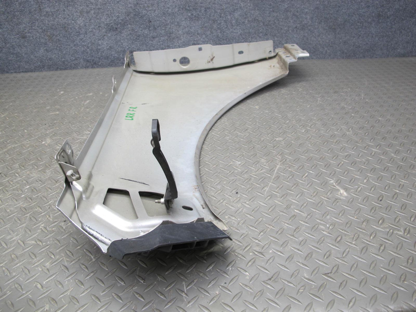 2014-2017 Land Range Rover L405 Front Right Fender Shell Panel
