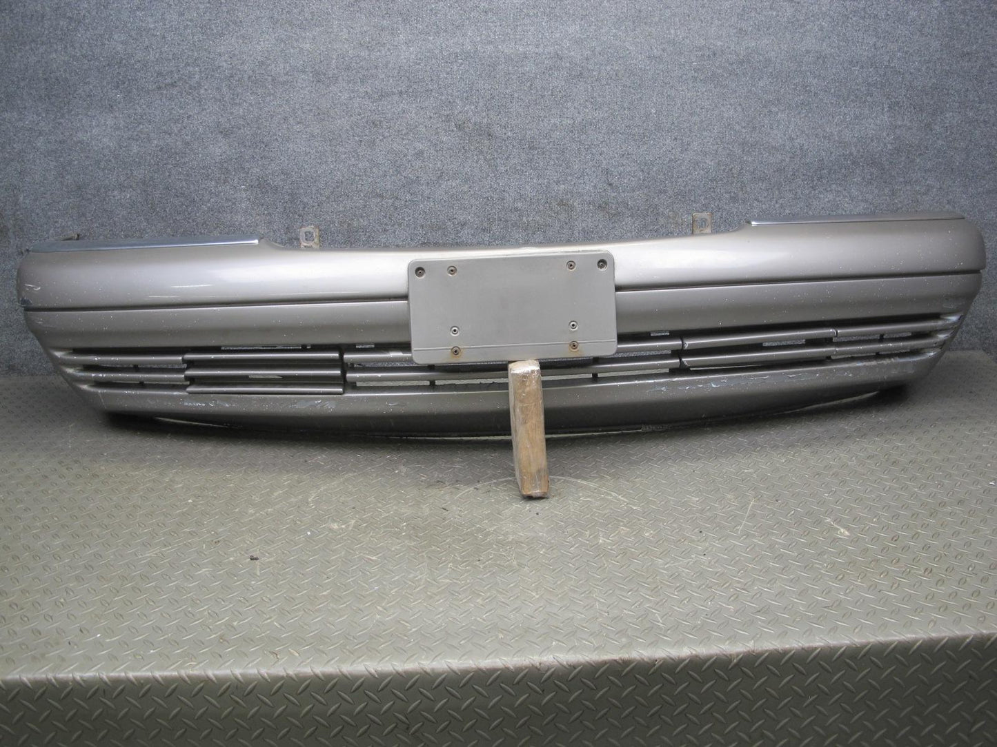 95-99 Mercedes W140 S-class Sedan Front Bumper Cover OEM