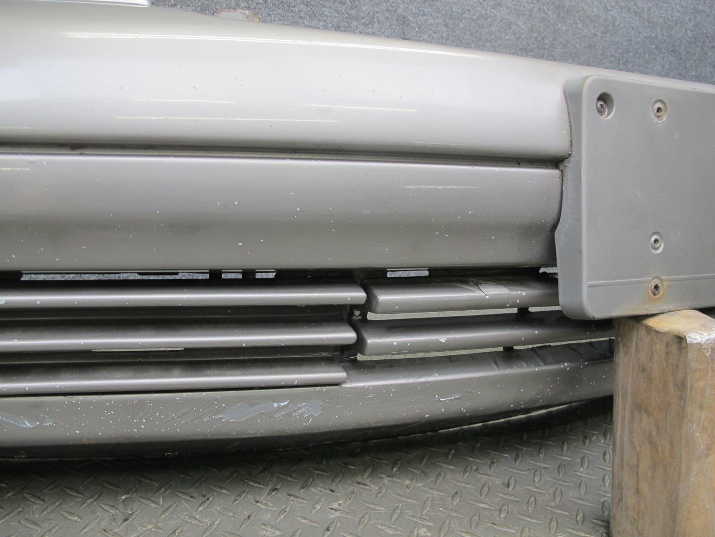 95-99 Mercedes W140 S-class Sedan Front Bumper Cover OEM