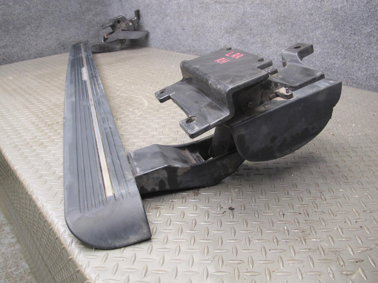 2013-2017 Land Range Rover L405 Right Door Step Running Board w Motor