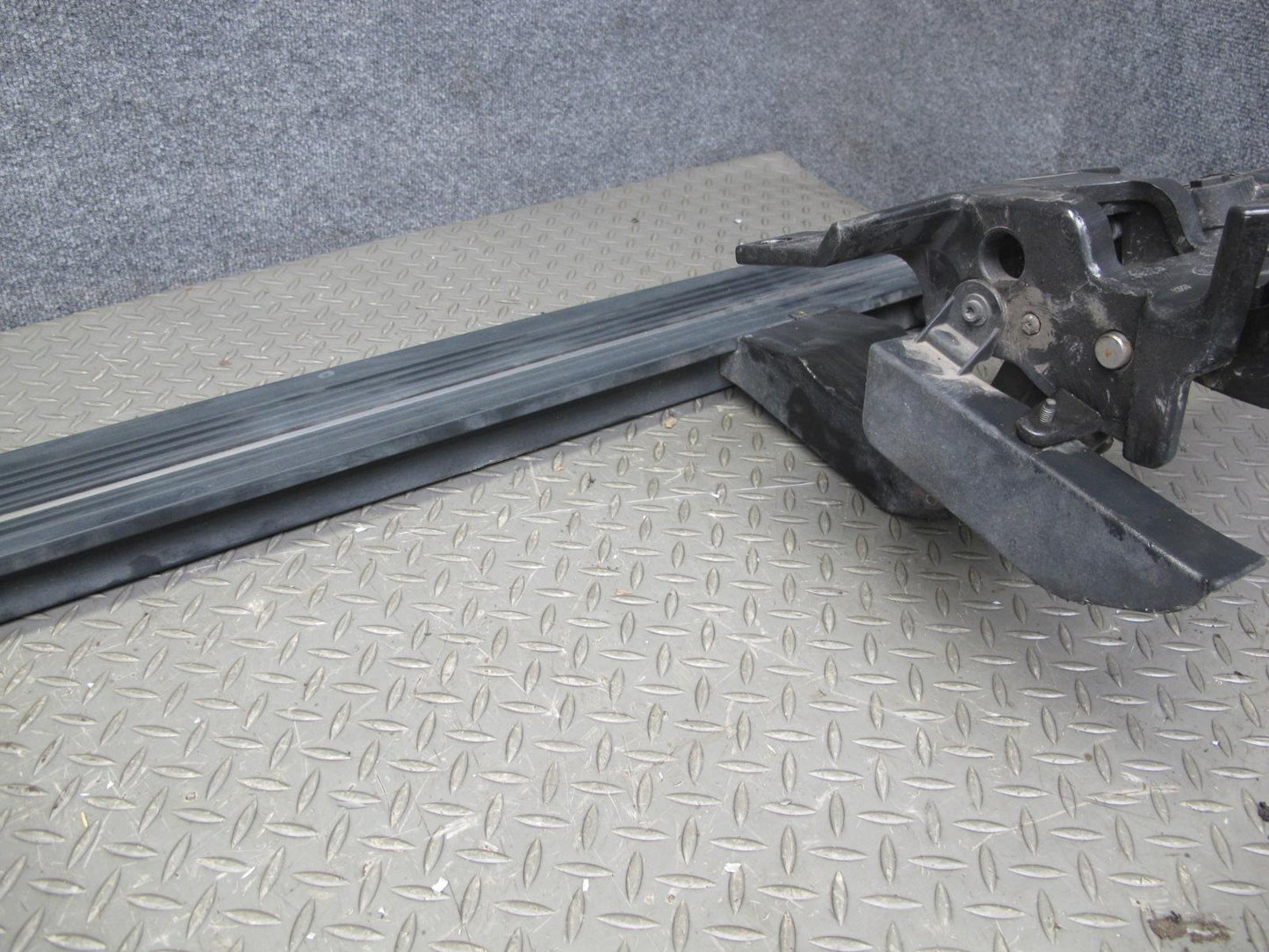 2013-2017 Land Range Rover L405 Right Door Step Running Board w Motor