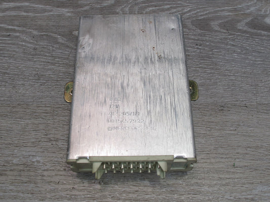 81-85 Mercedes W123 Cruise Control  Module 0015457932 OEM