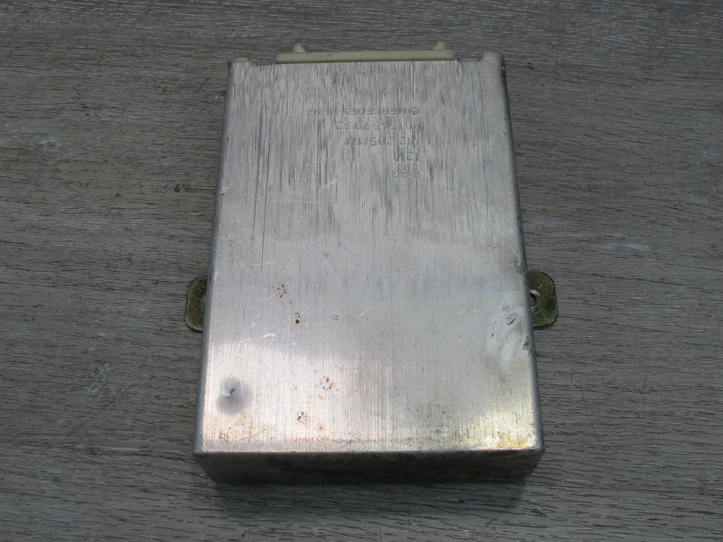 81-85 Mercedes W123 Cruise Control  Module 0015457932 OEM