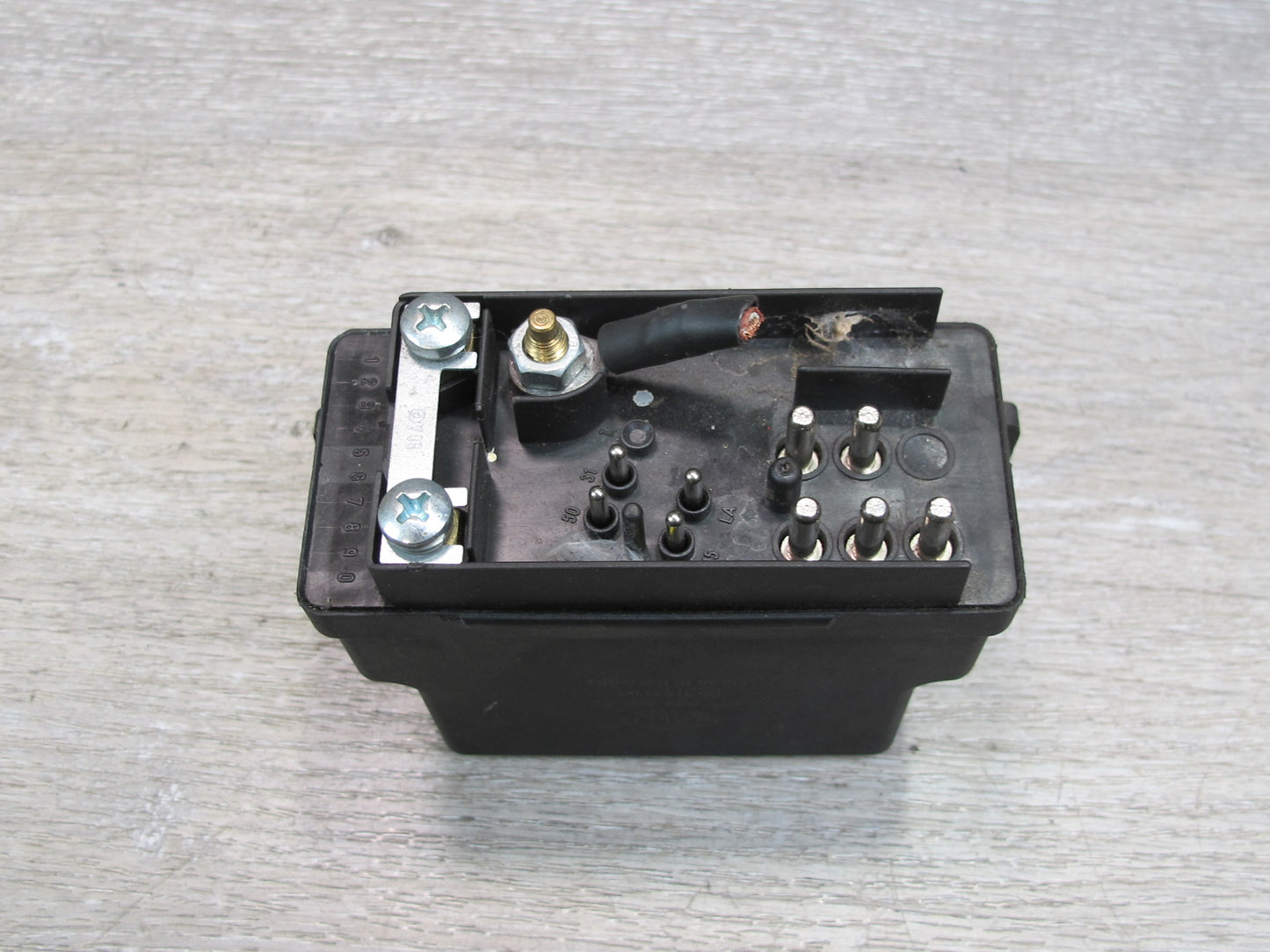 75-85 Mercedes W123 Glow Plug Relay Control Module OEM