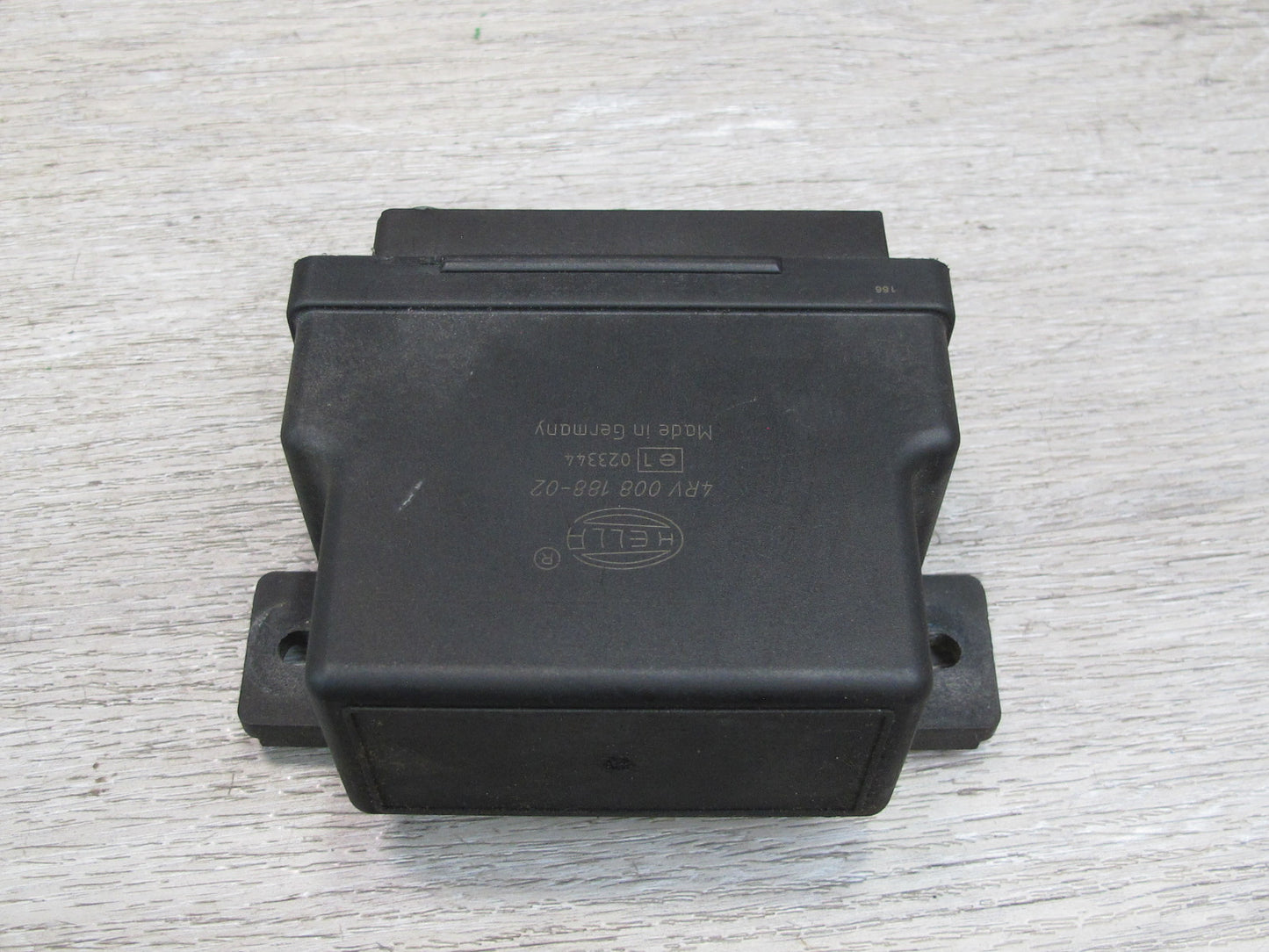 75-85 Mercedes W123 Glow Plug Relay Control Module OEM