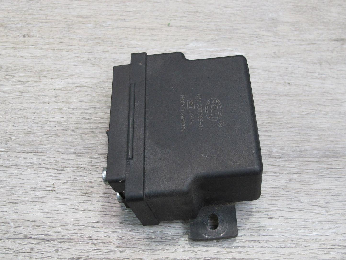 75-85 Mercedes W123 Glow Plug Relay Control Module OEM