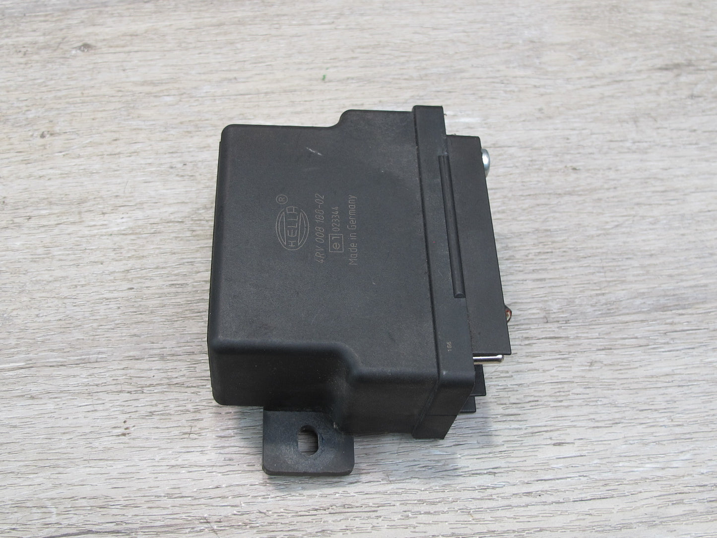 75-85 Mercedes W123 Glow Plug Relay Control Module OEM