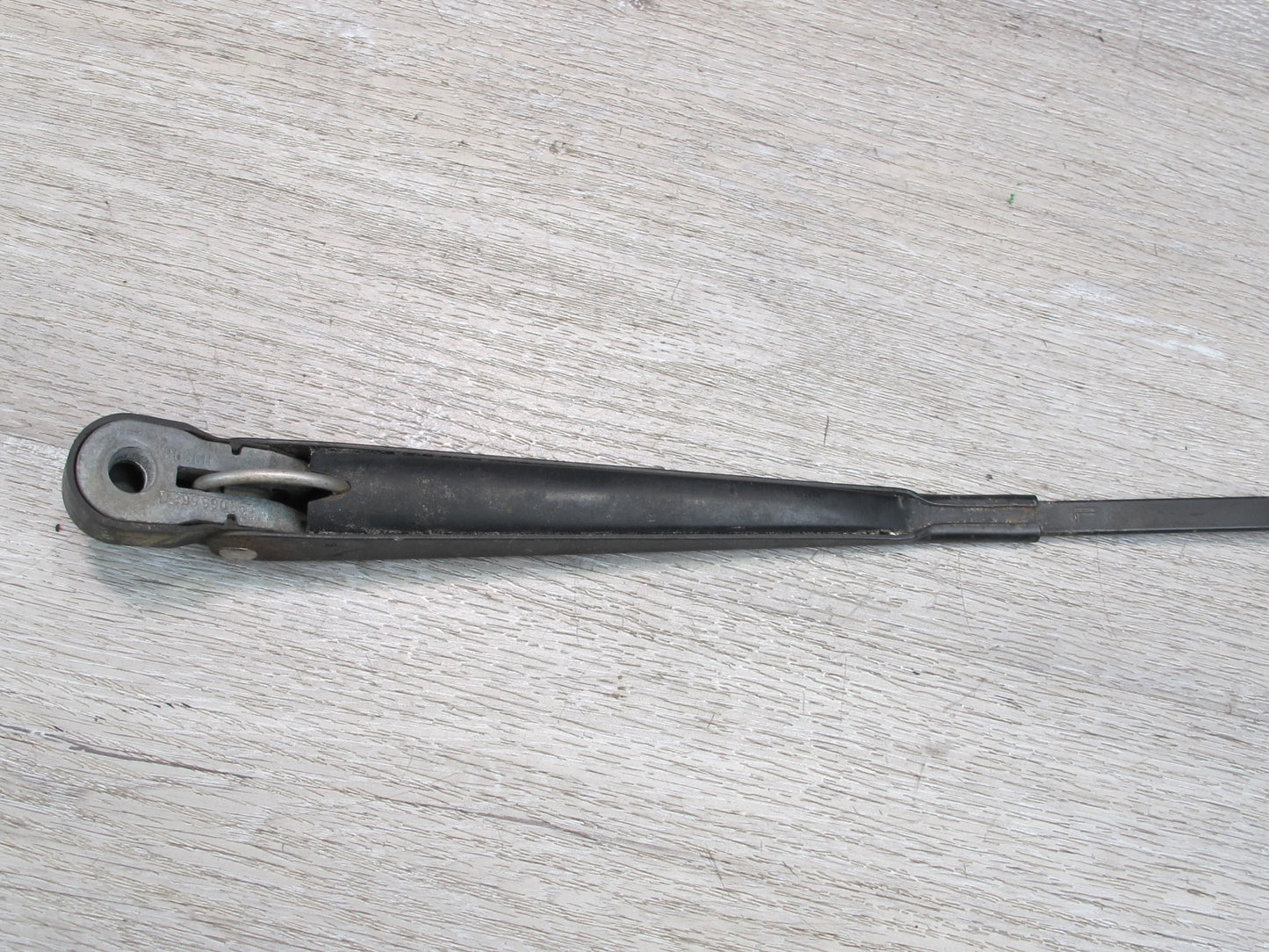 75-85 Mercedes W123 Set of 2 Front Left & Right Windshield Wiper Arm OEM