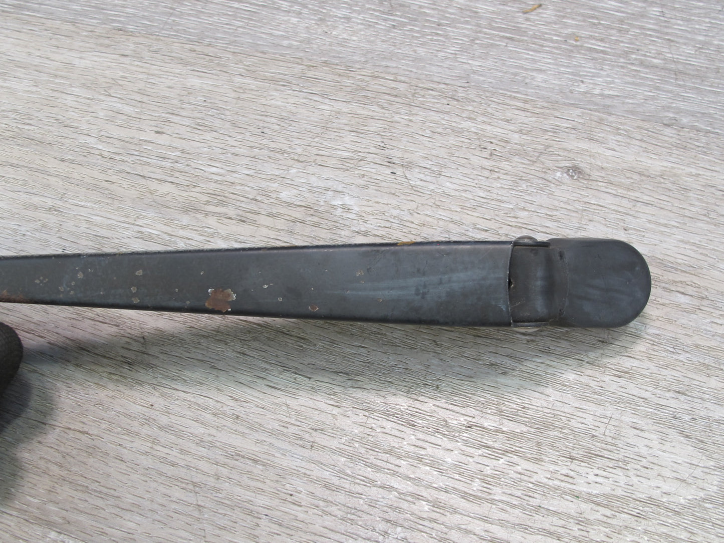 75-85 Mercedes W123 Set of 2 Front Left & Right Windshield Wiper Arm OEM