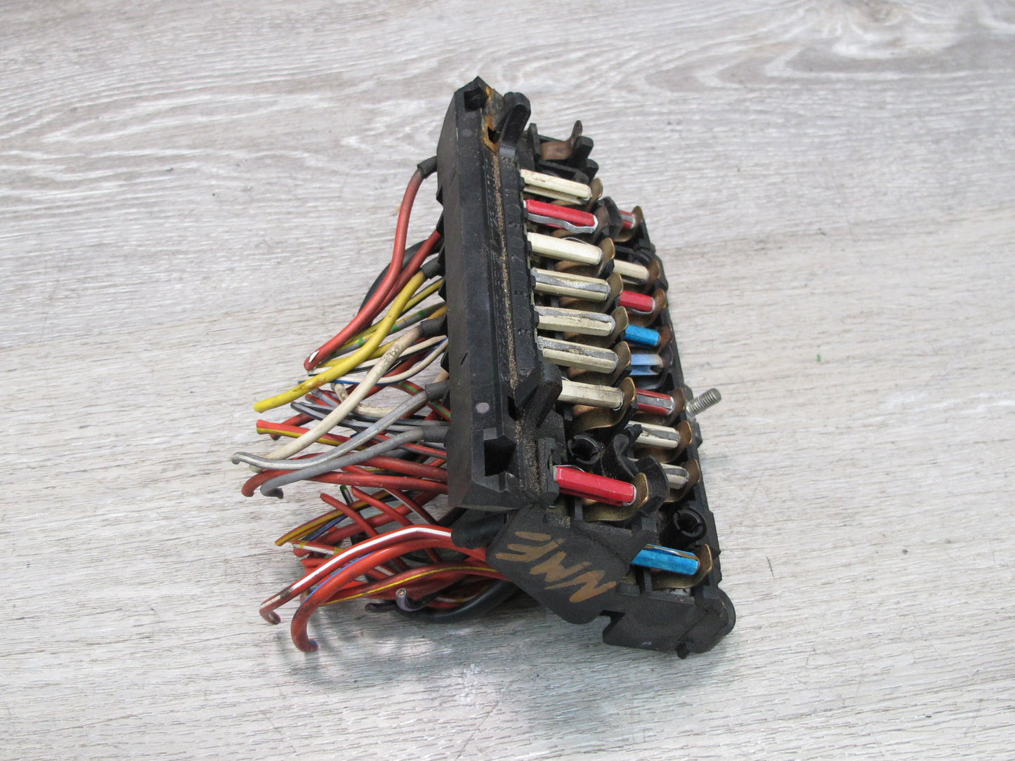 75-85 Mercedes W123 Power Distribution Fuse Relay Box 1235400650 OEM
