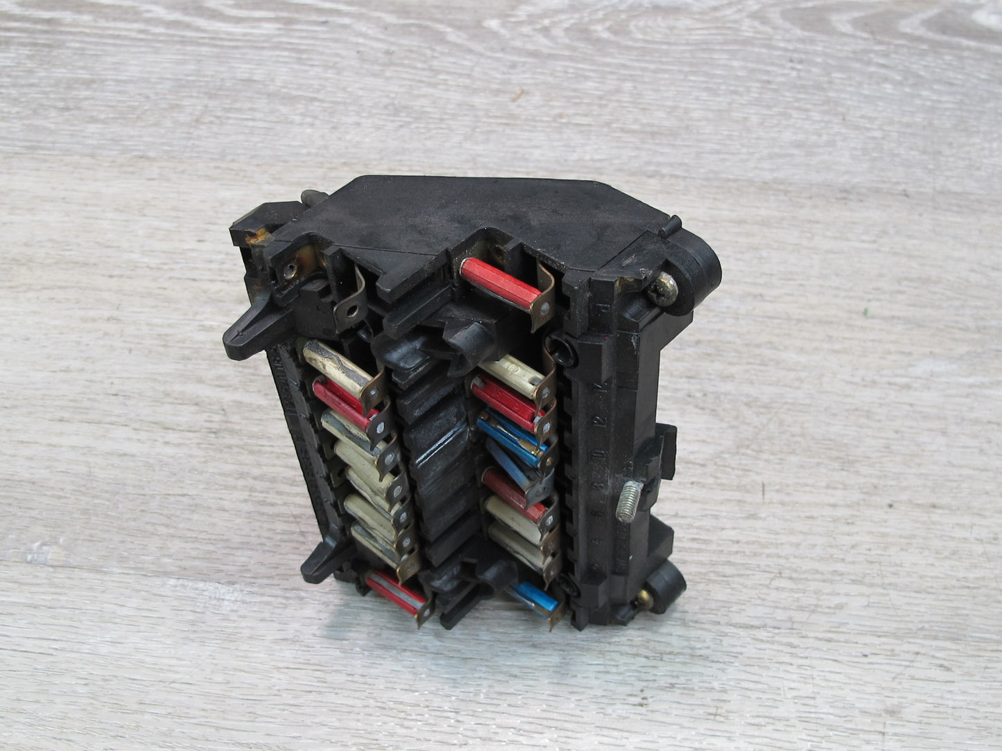 75-85 Mercedes W123 Power Distribution Fuse Relay Box 1235400650 OEM