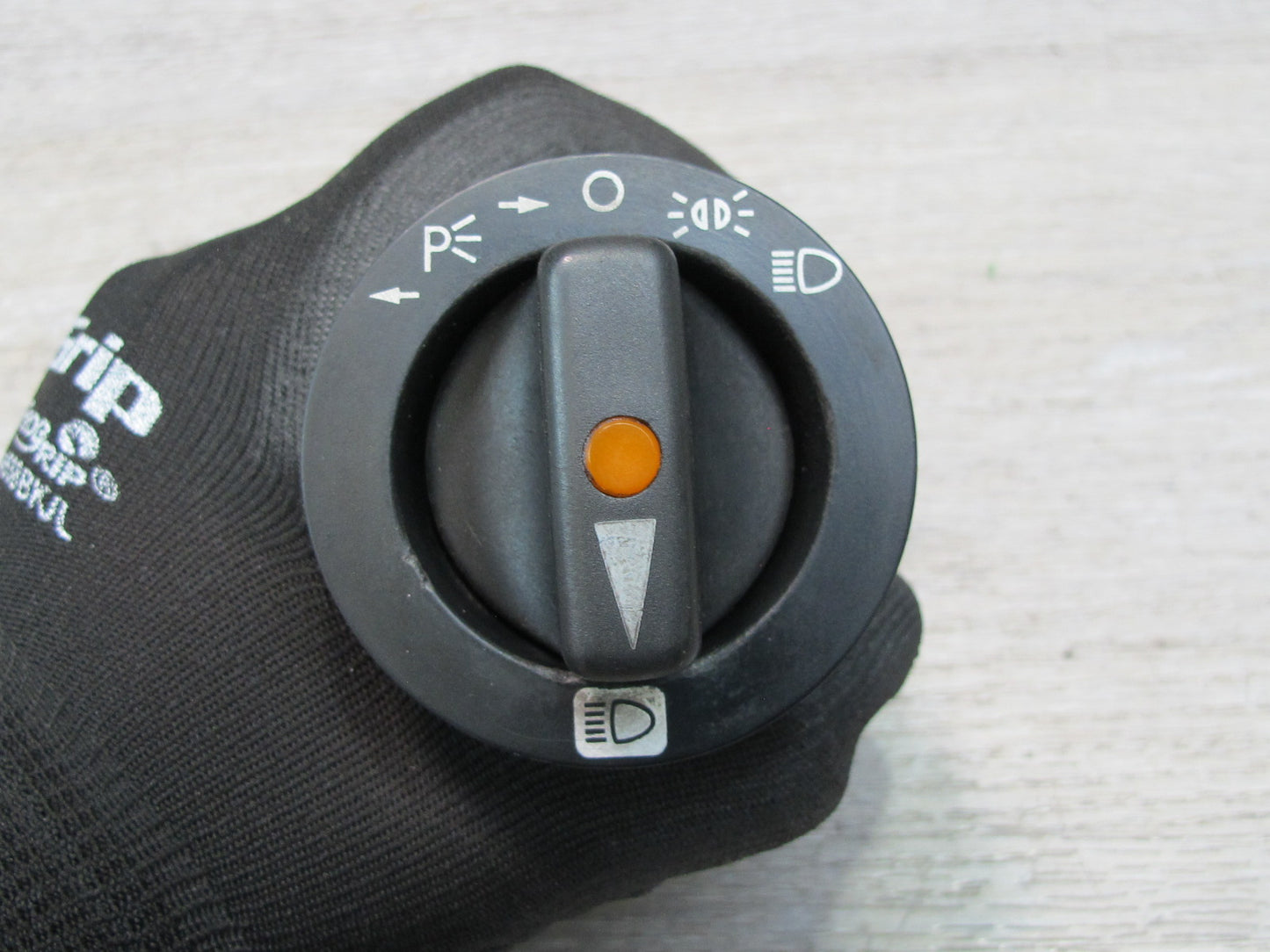 75-85 Mercedes W123 Headlight Lamp Knob Switch OEM
