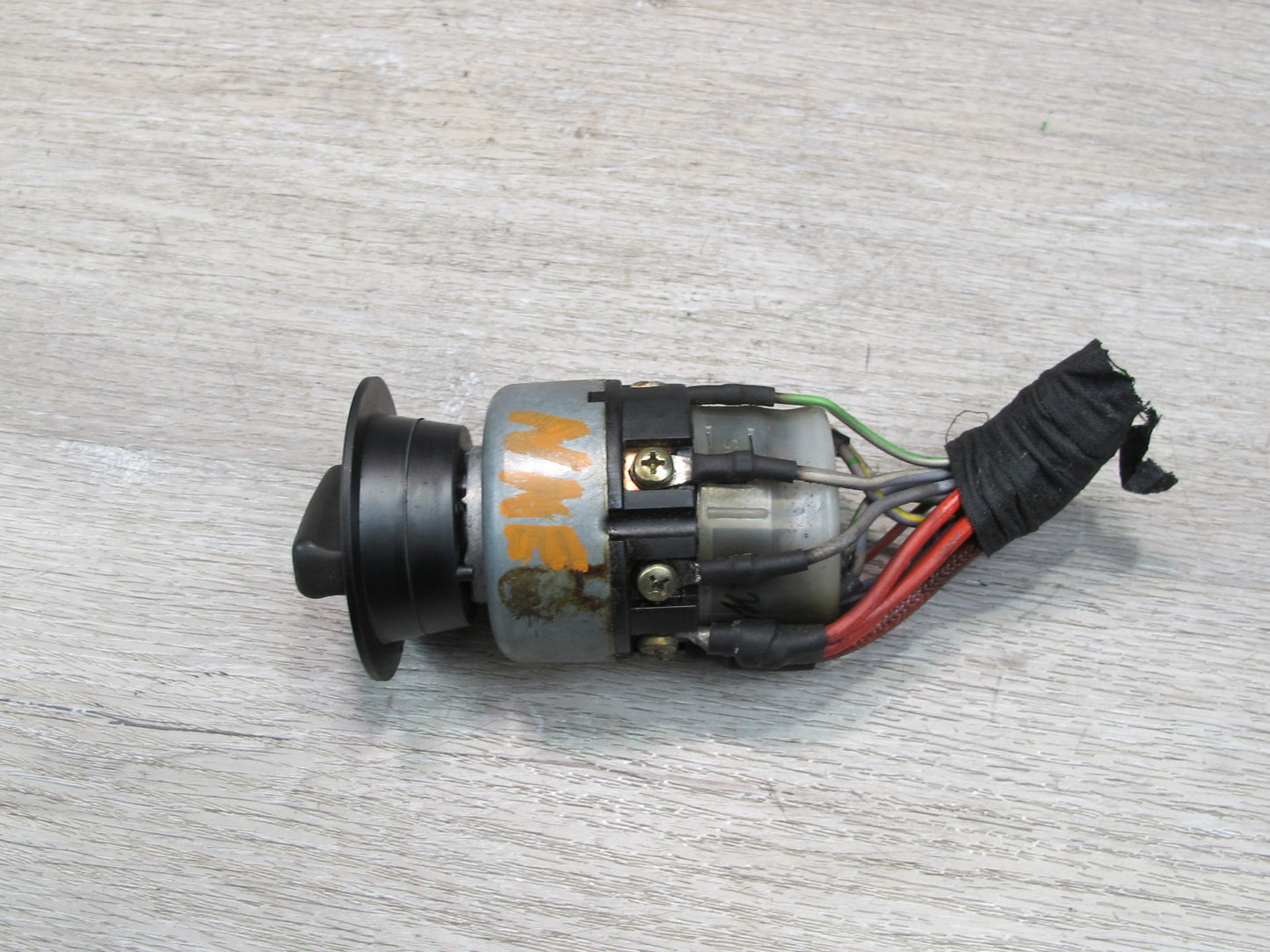 75-85 Mercedes W123 Headlight Lamp Knob Switch OEM