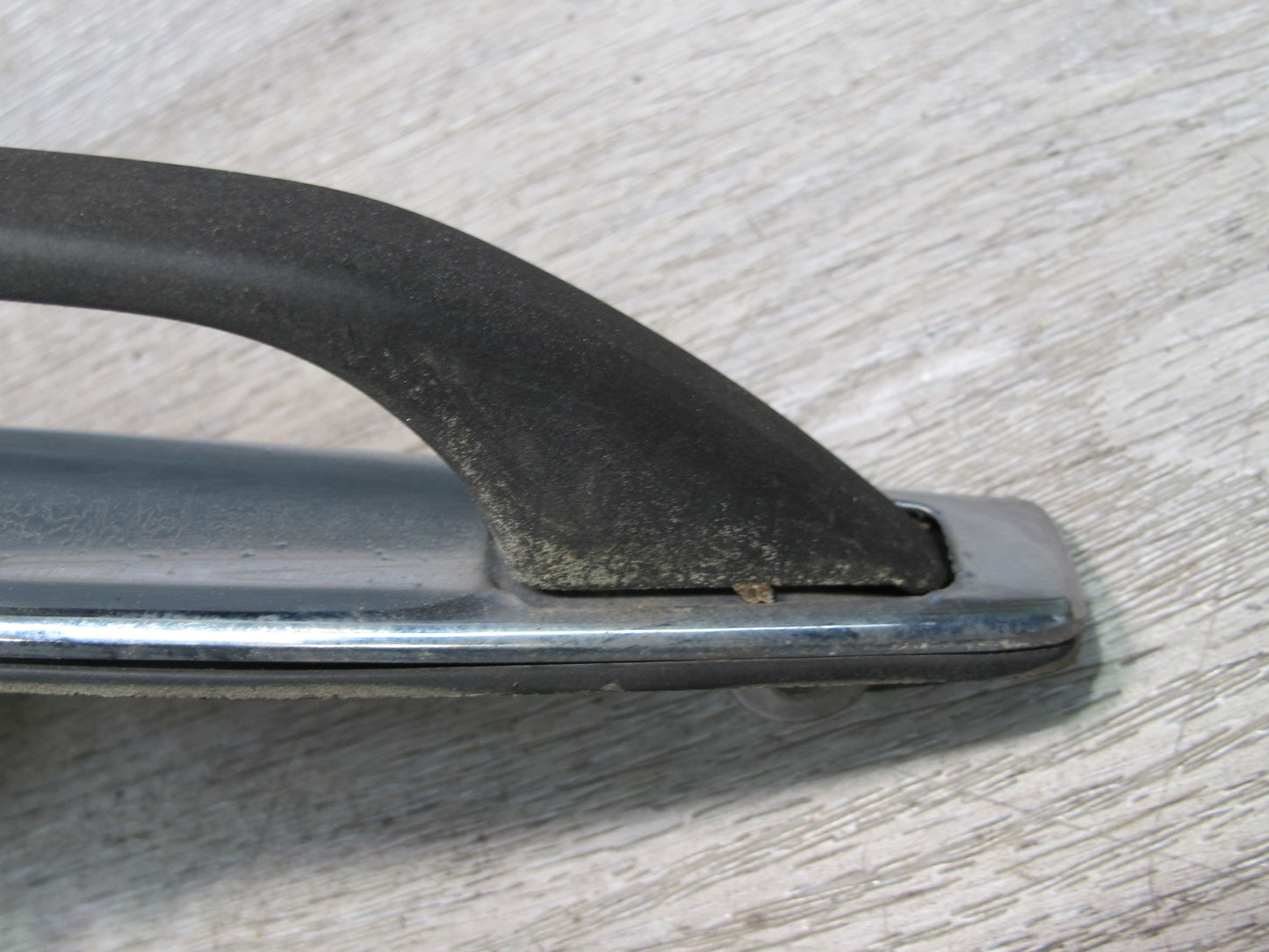 75-85 Mercedes W123 Front Left Door Exterior Handle OEM