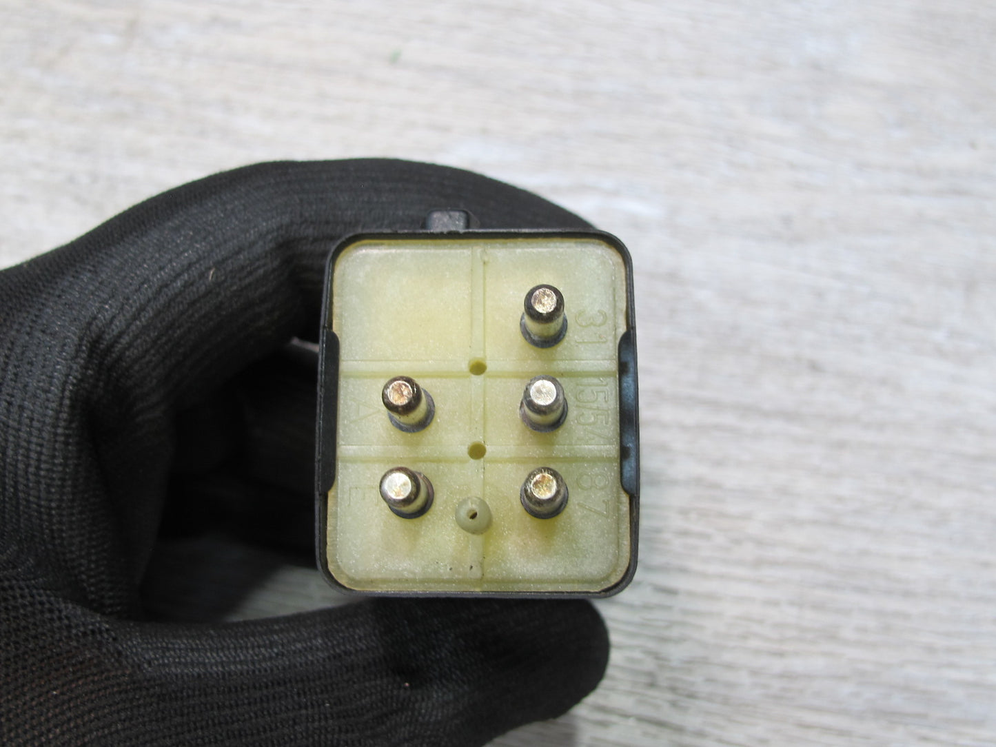 75-85 Mercedes W123 Rear Window Defrost Relay 1078200010 OEM