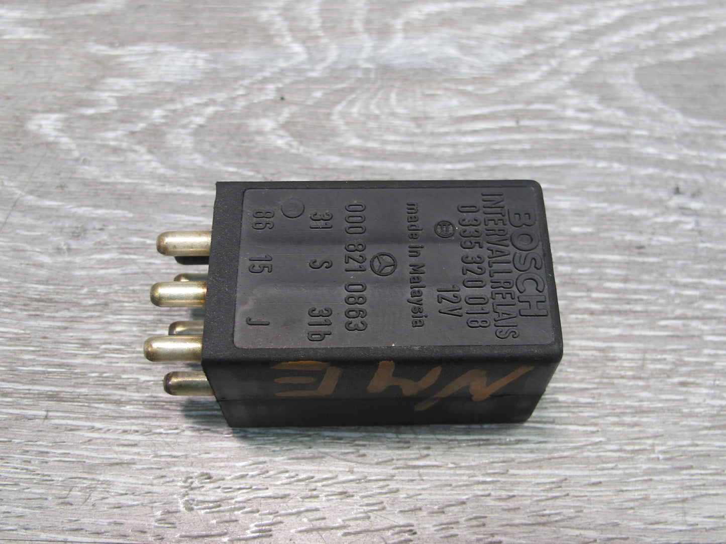 75-85 Mercedes W123 Intermittent Wiper Relay 0008210863 OEM