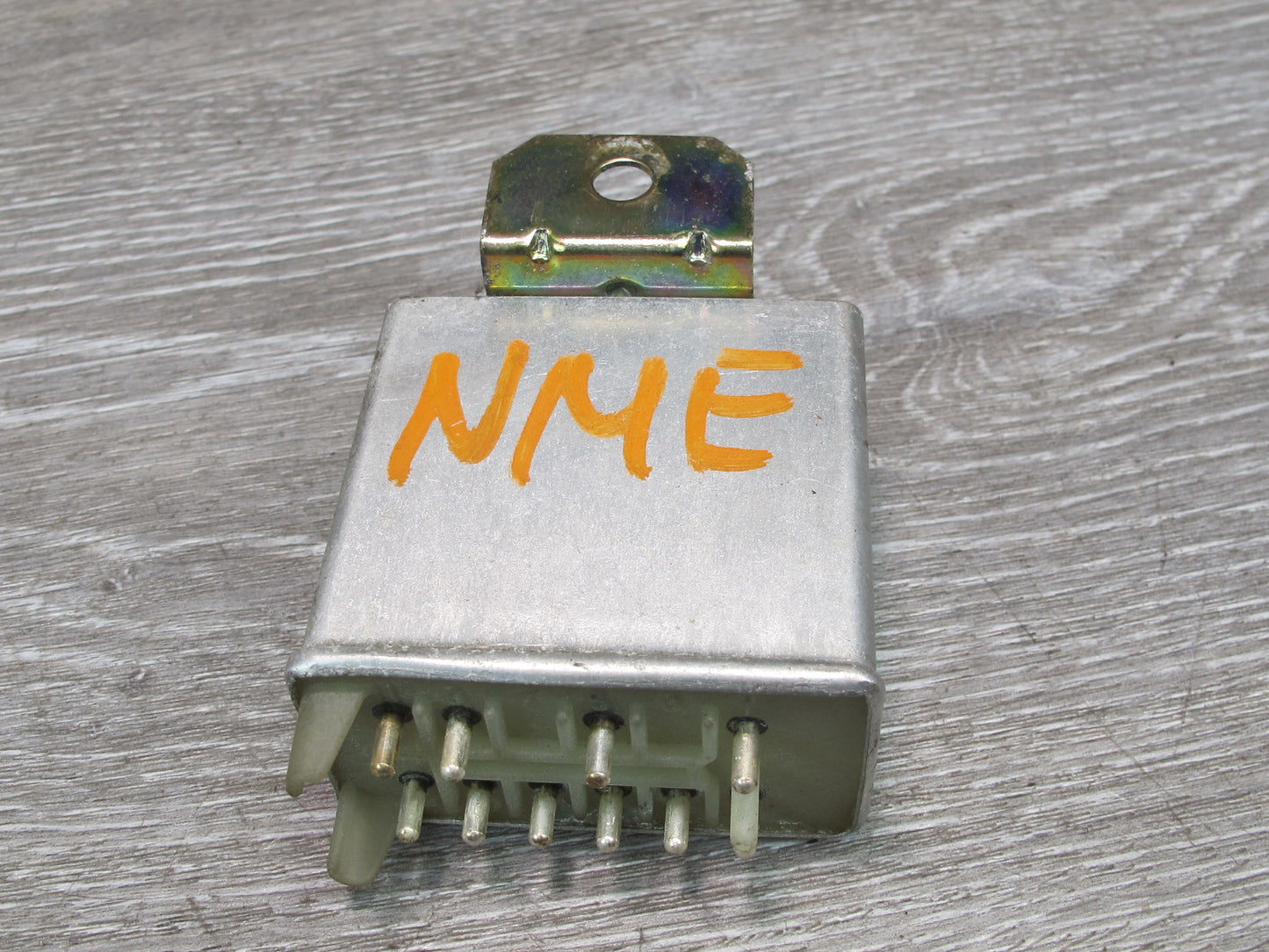 75-85 Mercedes W123 Seat Belt Warning Relay 0015455232 OEM
