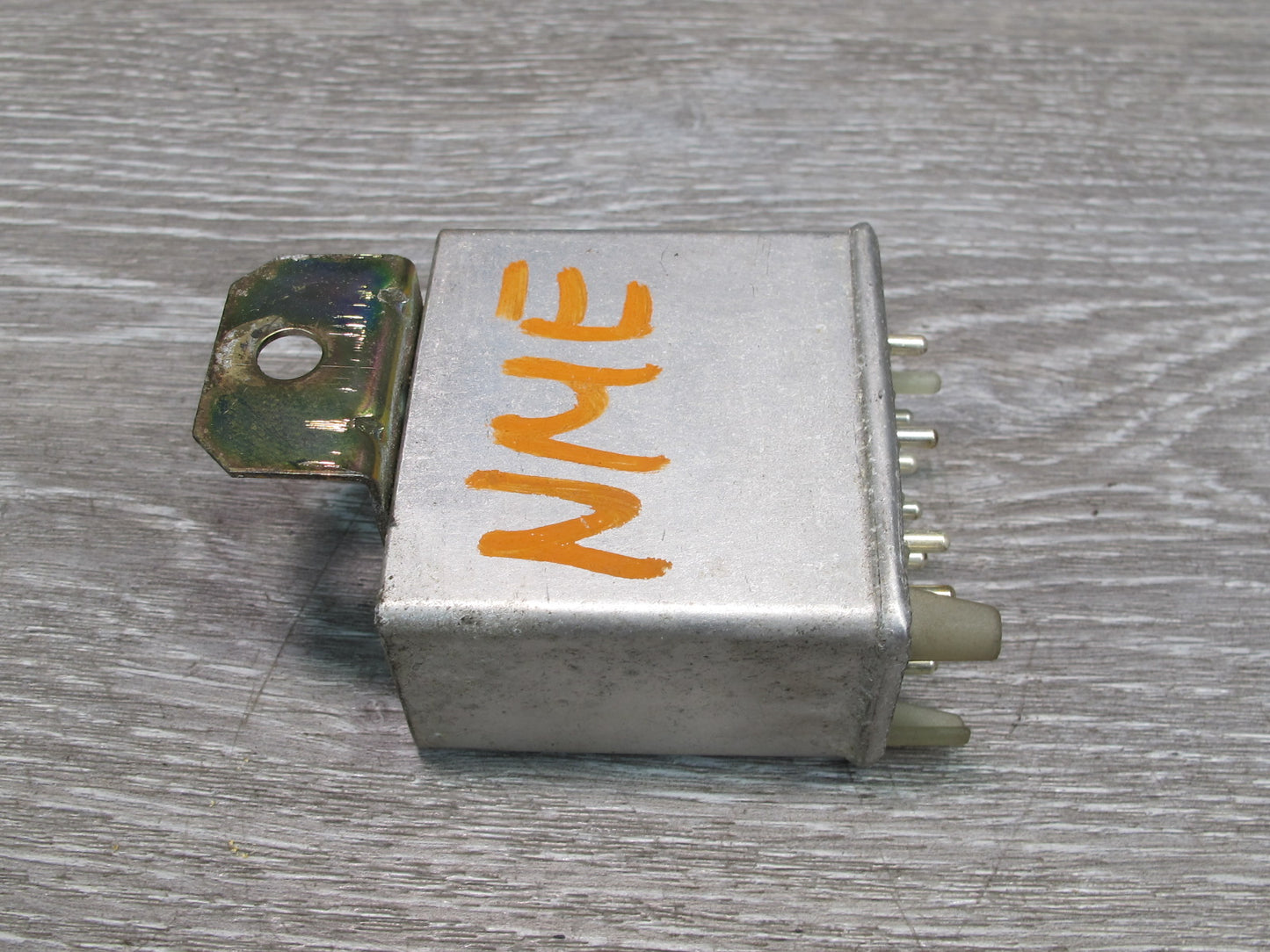 75-85 Mercedes W123 Seat Belt Warning Relay 0015455232 OEM